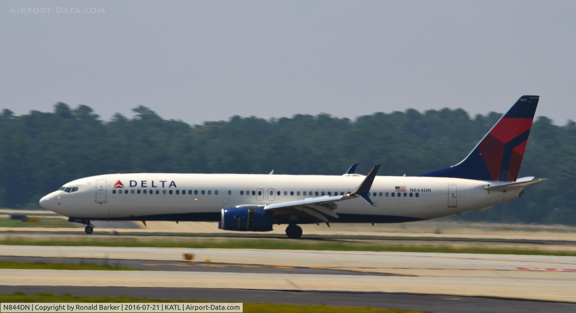 N844DN, 2015 Boeing 737-932/ER C/N 31955, Landing Atlanta
