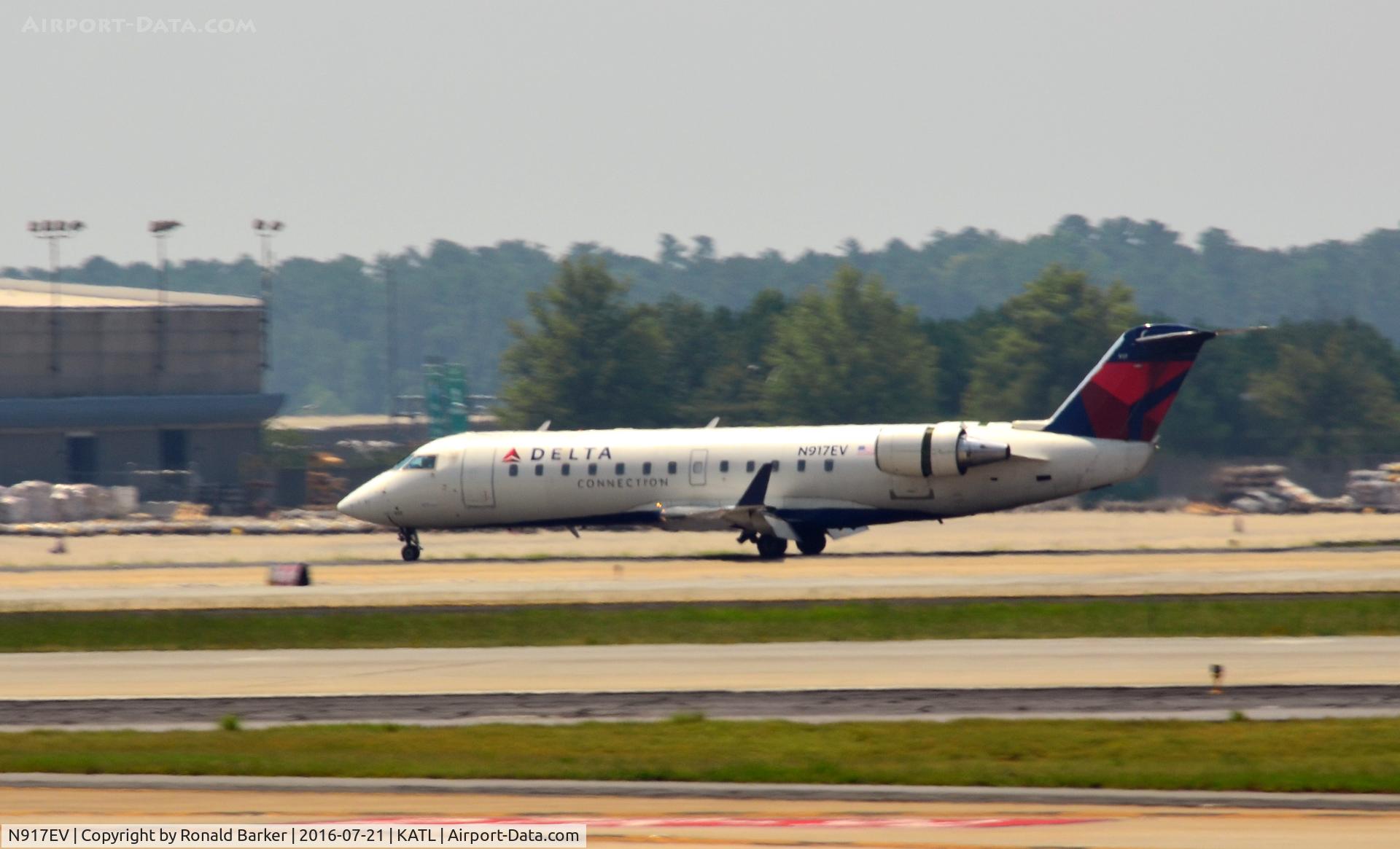 N917EV, 2003 Bombardier CRJ-200ER (CL-600-2B19) C/N 7769, Taxi Atlanta