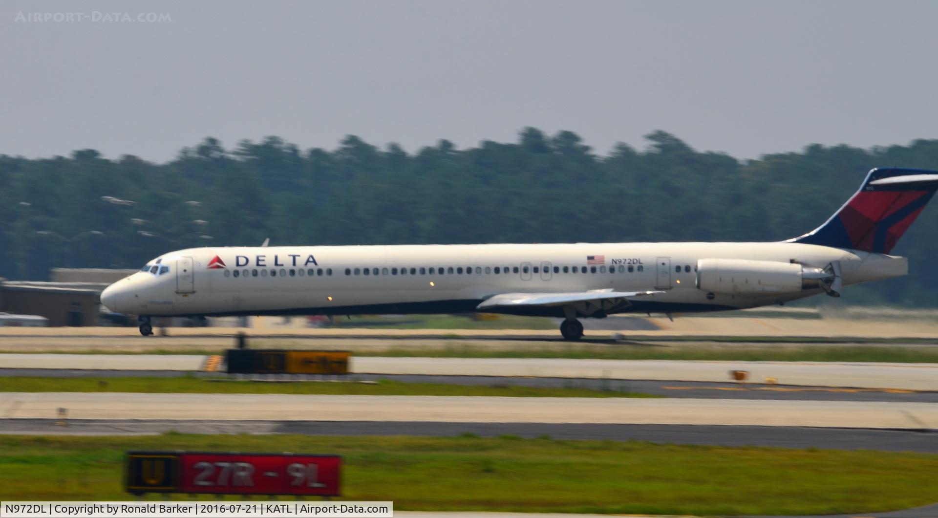 N972DL, 1991 McDonnell Douglas MD-88 C/N 53215, Landing Atlanta