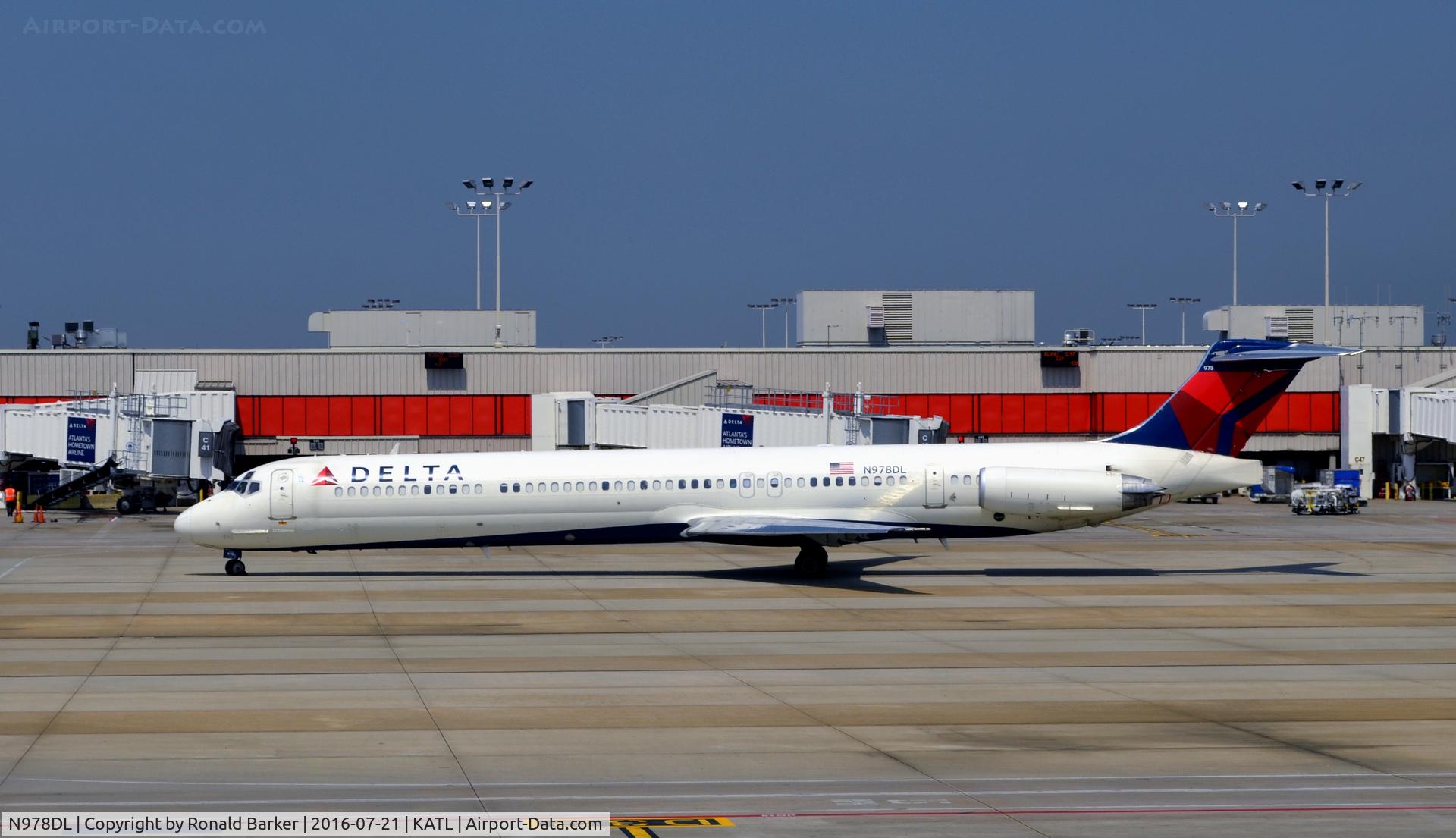 N978DL, 1991 McDonnell Douglas MD-88 C/N 53259, Taxi Atlanta