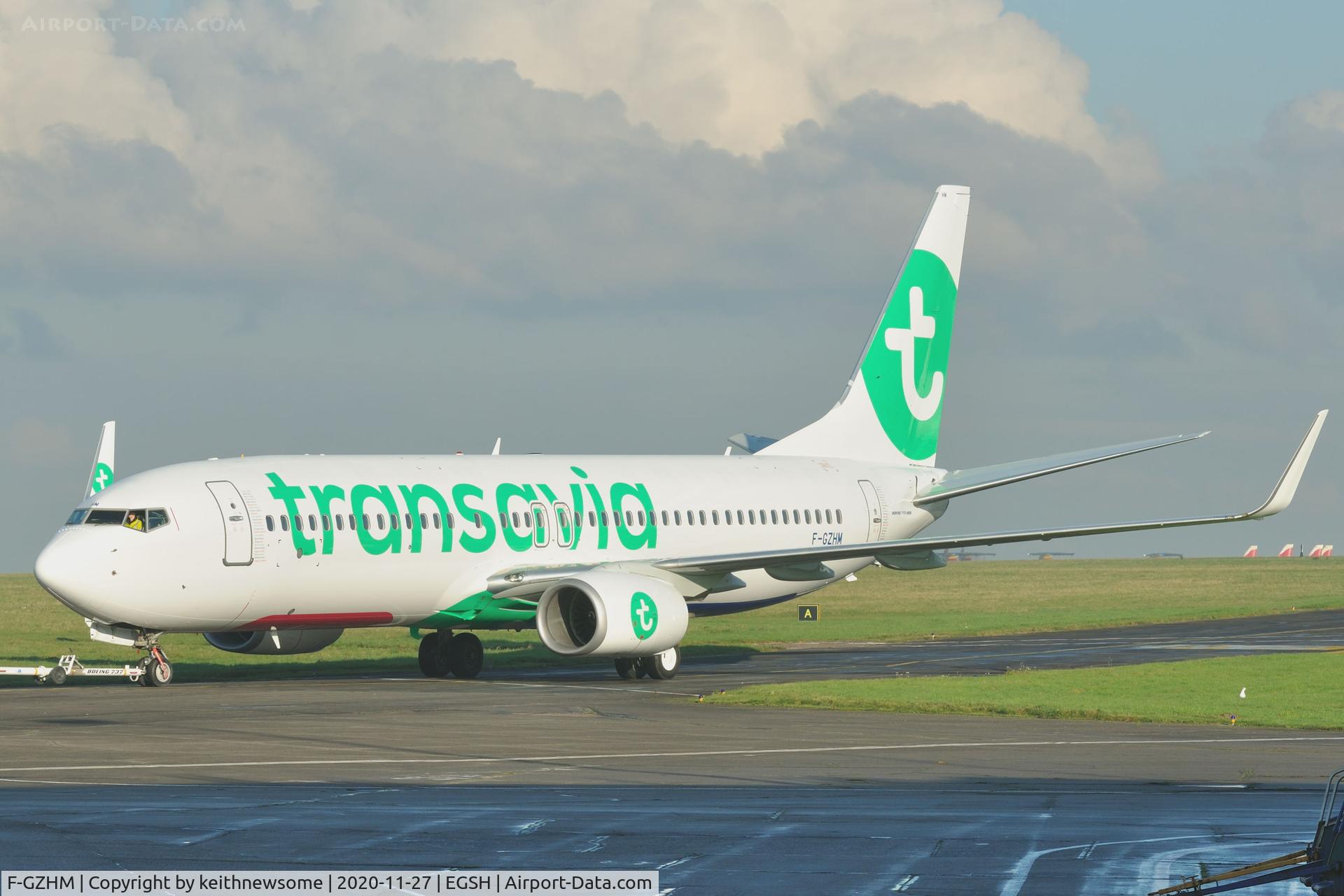 F-GZHM, 2014 Boeing 737-8K2 C/N 37792, Removed from spray shop with later colour scheme.
