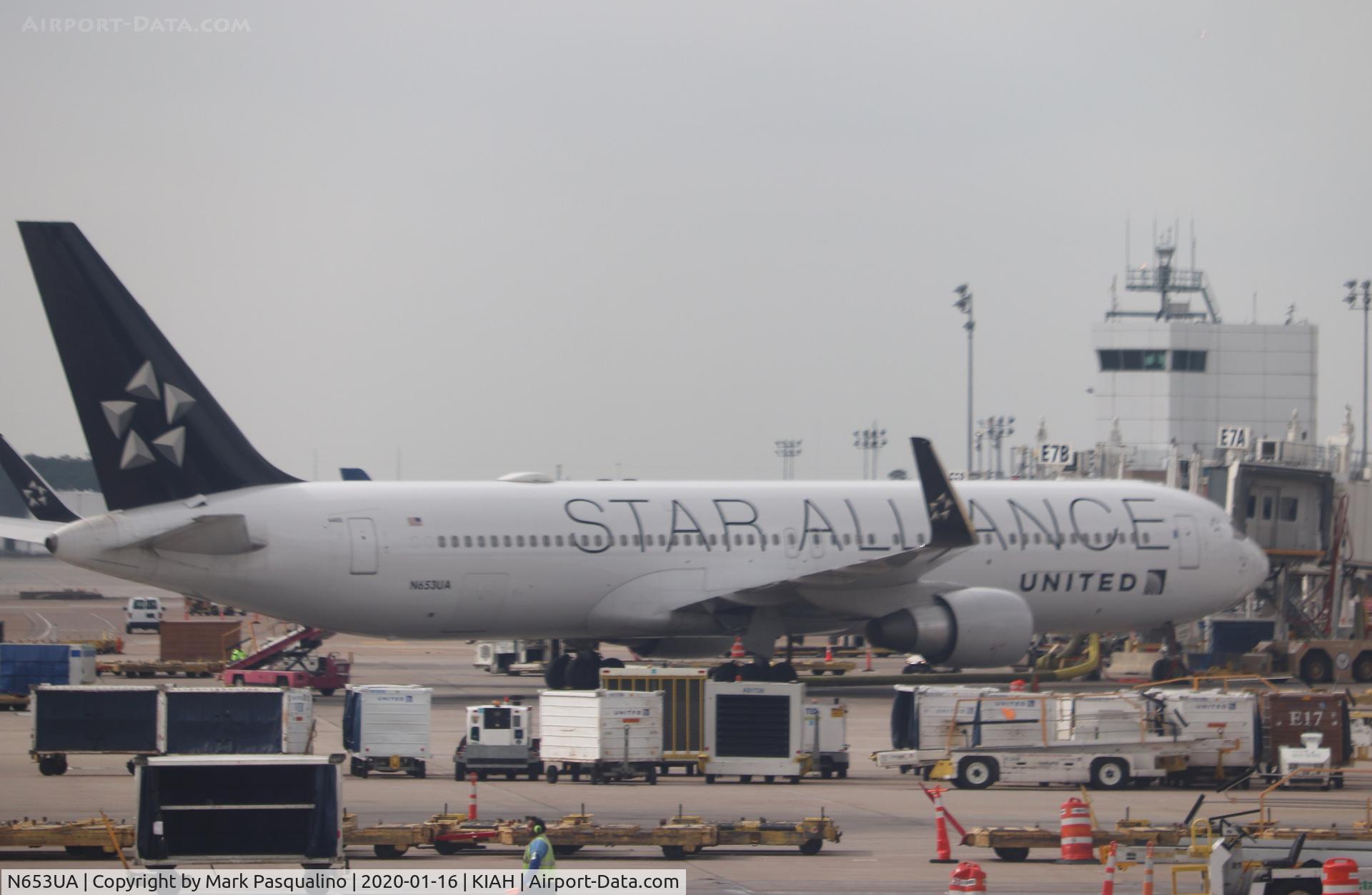 N653UA, 1992 Boeing 767-322 C/N 25391, Boeing 767-322
