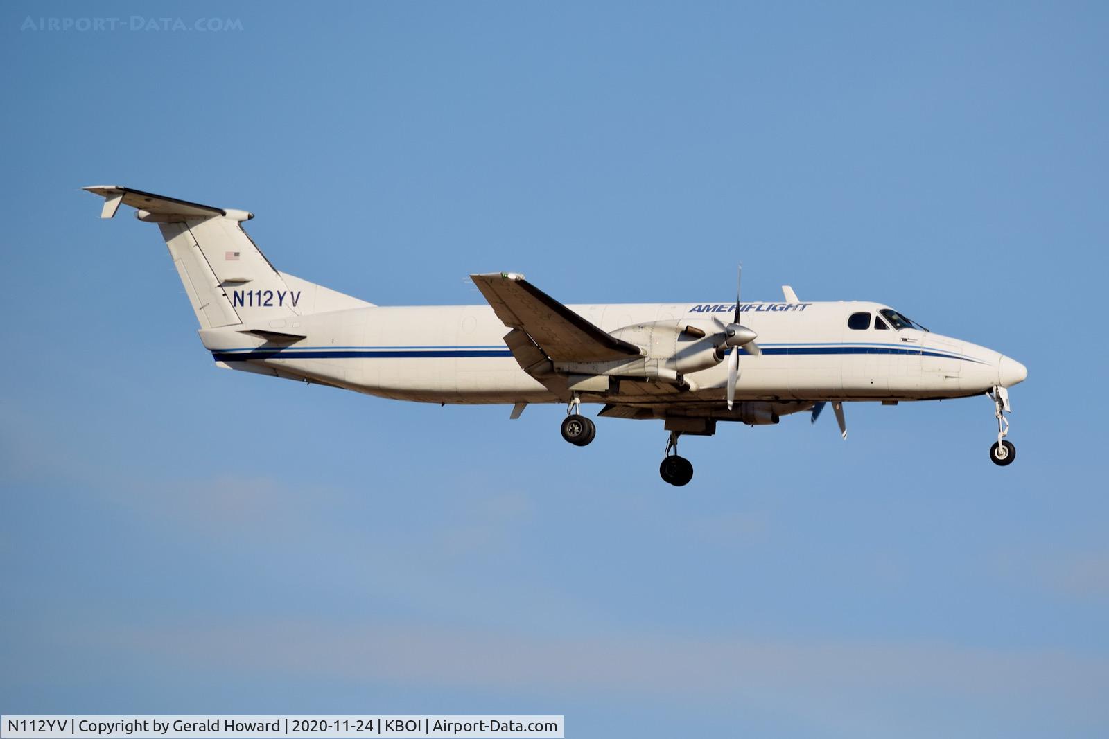 N112YV, 1990 Beech 1900C C/N UC112, Landing 10R.