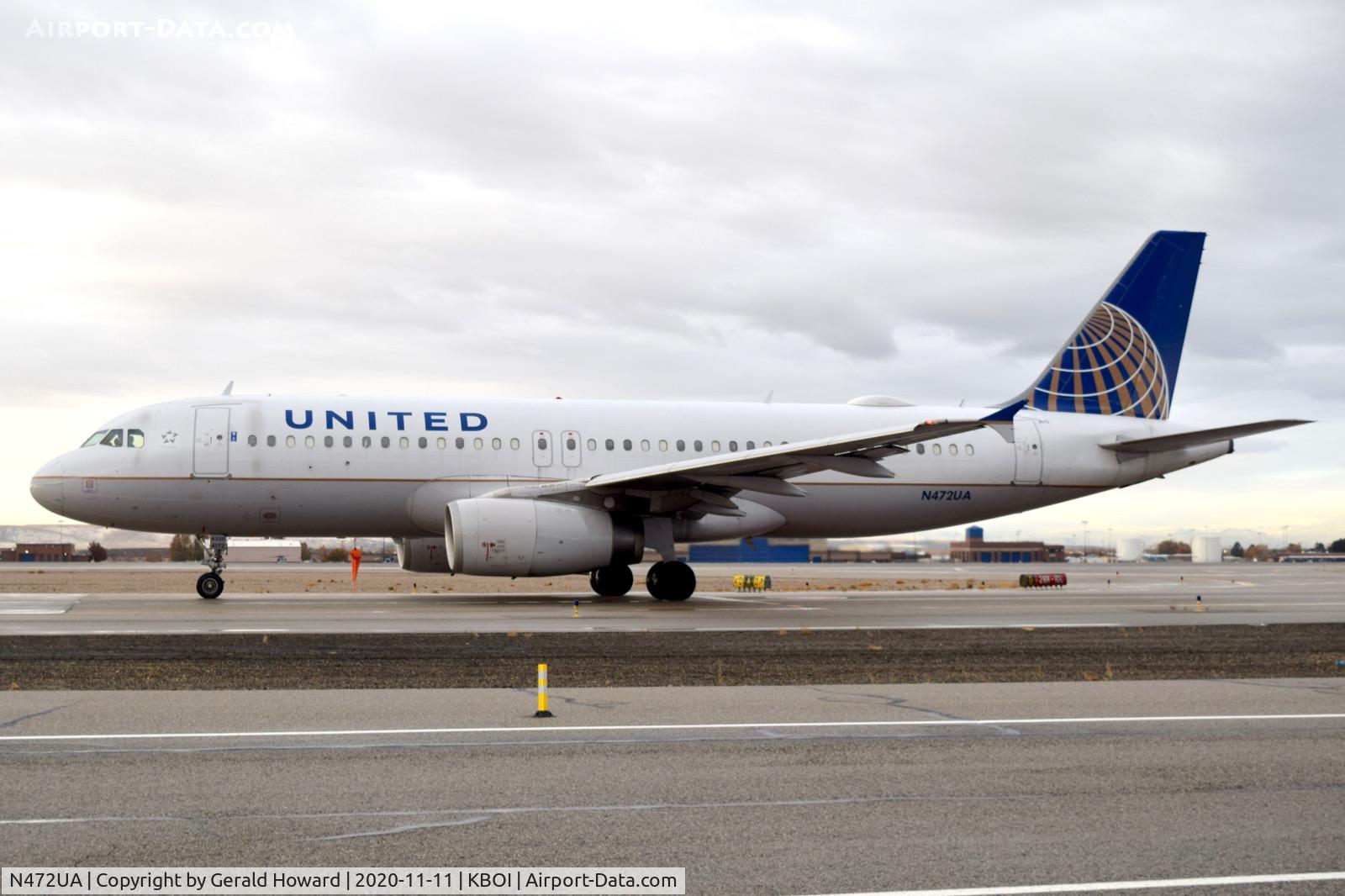N472UA, 2001 Airbus A320-232 C/N 1435, Taxi on Alpha.