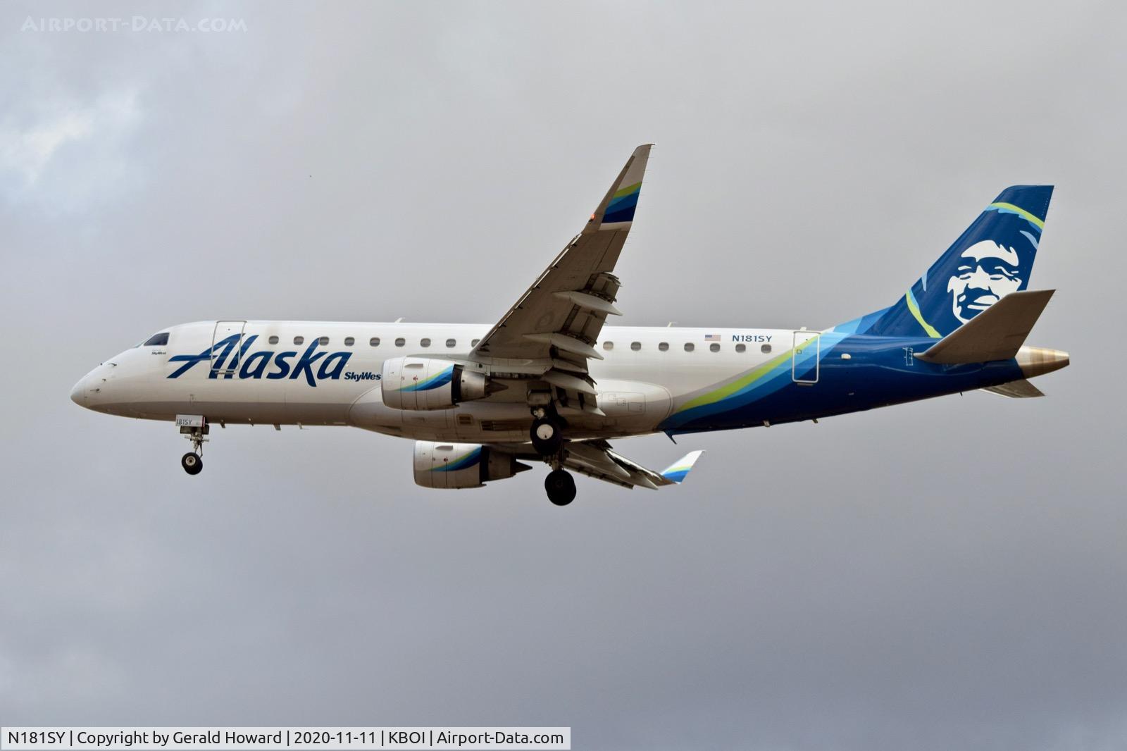 N181SY, 2016 Embraer 175LR (ERJ-170-200LR) C/N 17000574, Landing 28R.
