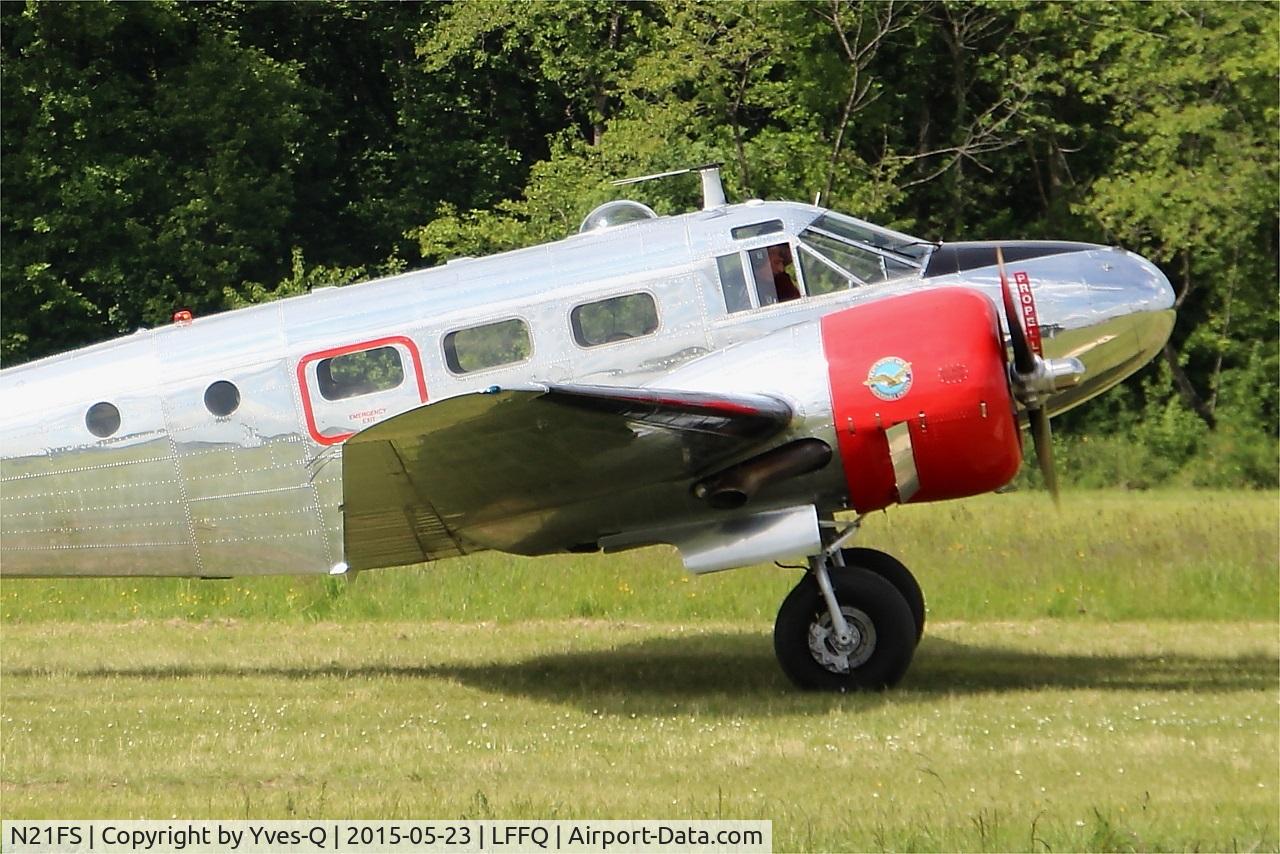 N21FS, 1952 Beech Expeditor 3NM C/N CA-138, Beech 3NM, Taxiing to parking area, La Ferté-Alais (LFFQ) Air show 2015