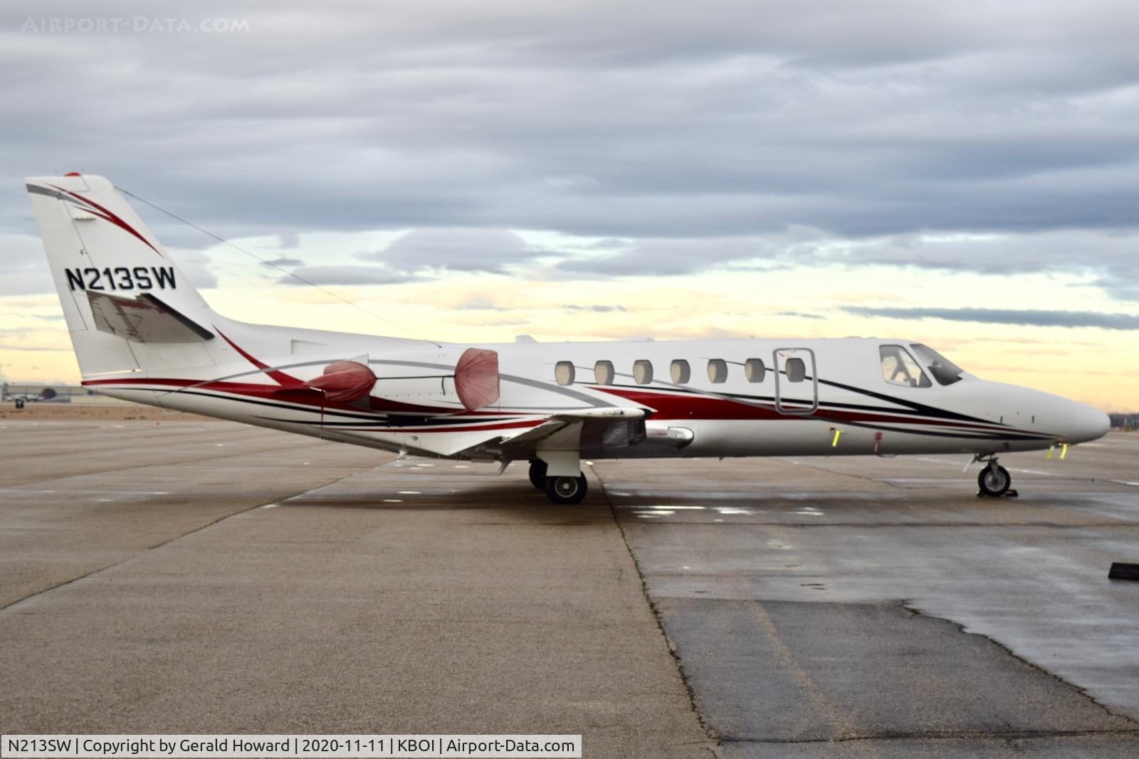 N213SW, 1996 Cessna 560 C/N 560-0363, Parked on north GA ramp.