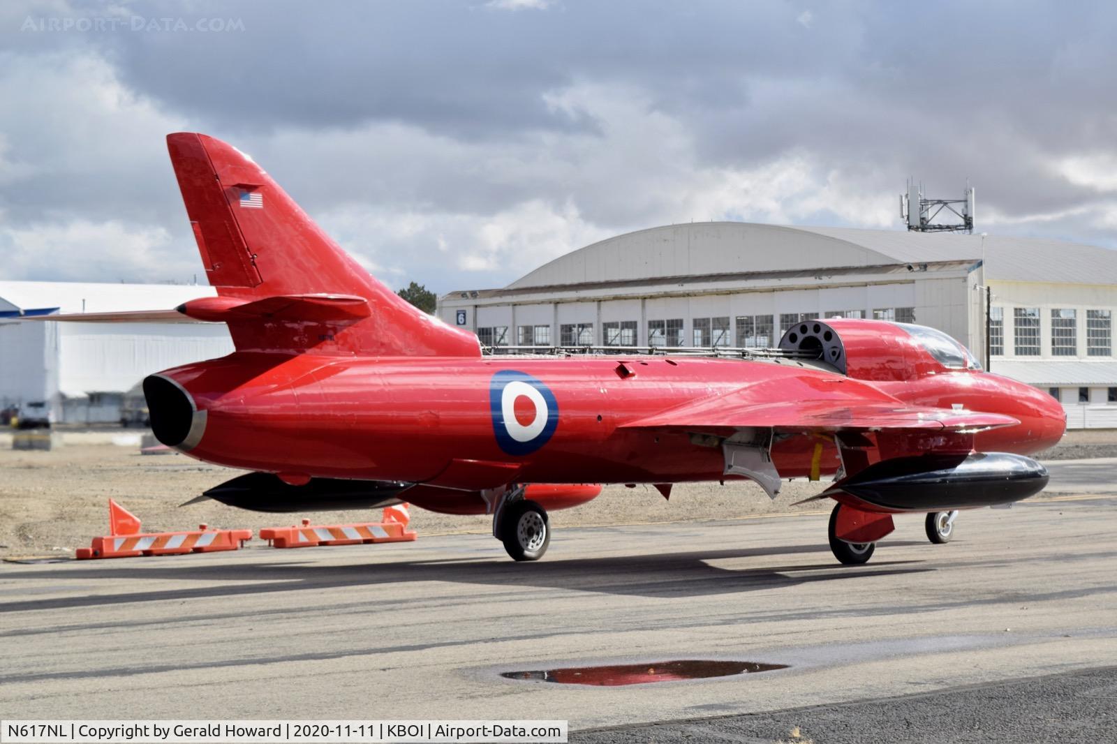 N617NL, 1959 Hawker Hunter T.7 C/N 41H-695449, Taxiing back to the hanger.