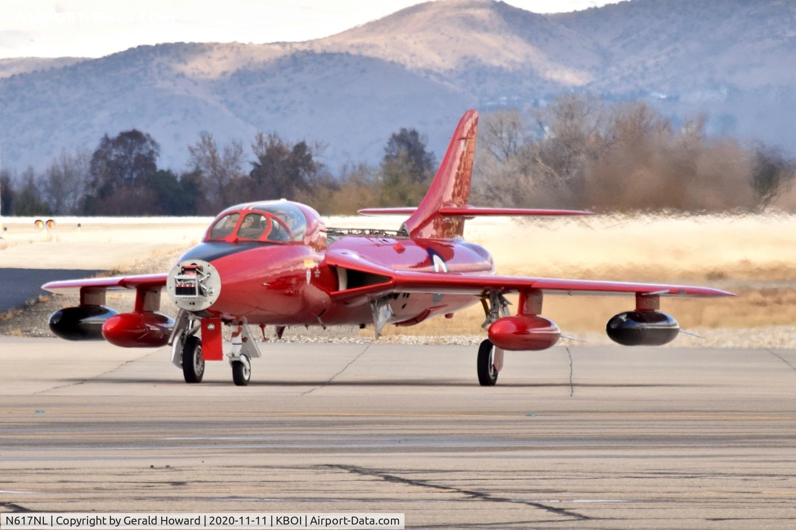 N617NL, 1959 Hawker Hunter T.7 C/N 41H-695449, Taxi back to hanger.