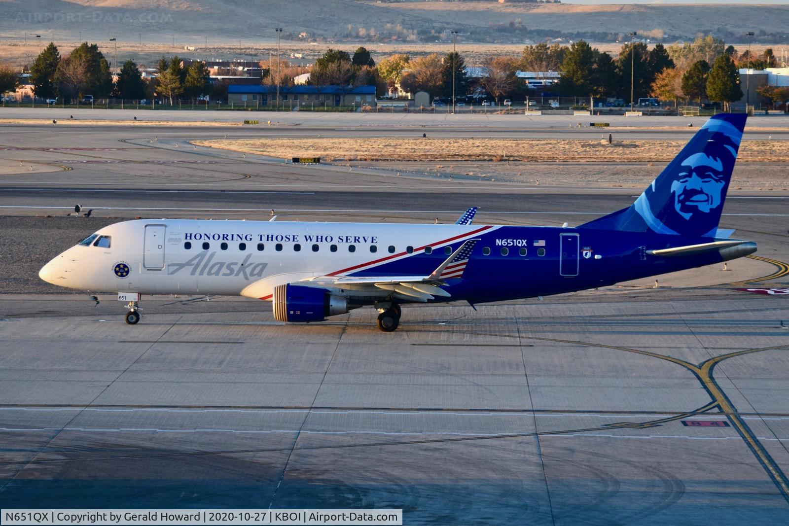 N651QX, 2019 Embraer 175LR (ERJ-170-200LR) C/N 17000812, Taxiing on Alpha.