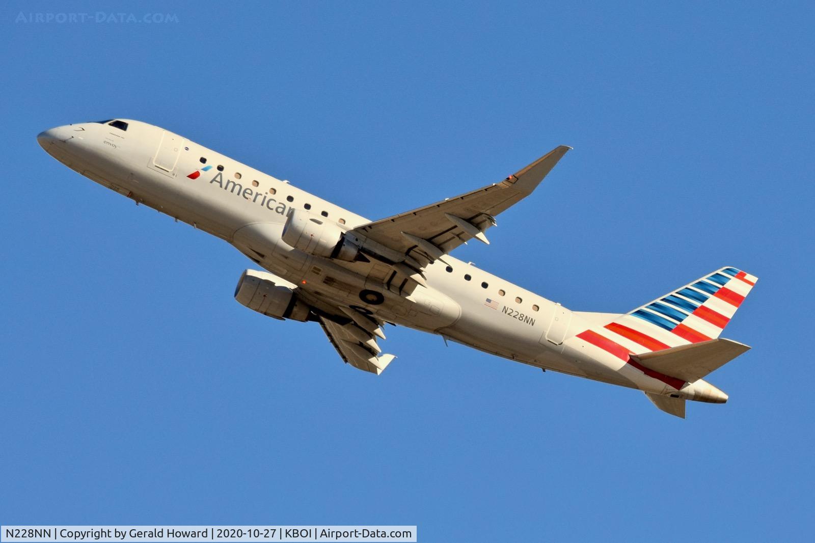 N228NN, 2016 Embraer 175LR (ERJ-170-200LR) C/N 17000545, Take off from 28R.