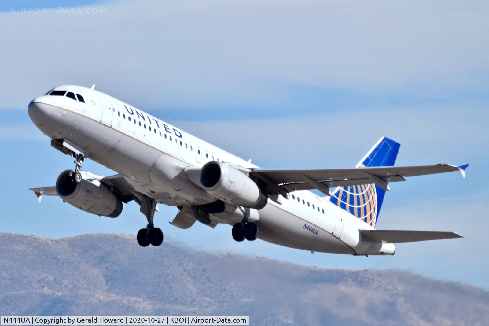 N444UA, 1998 Airbus A320-232 C/N 824, Take off from 28R.