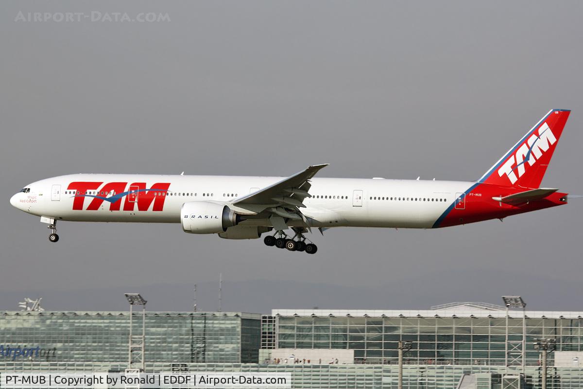 PT-MUB, 2008 Boeing 777-32W/ER C/N 37665, at fra
