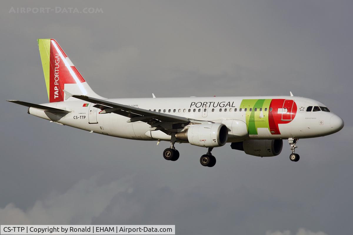 CS-TTP, 2000 Airbus A319-111 C/N 1165, at spl