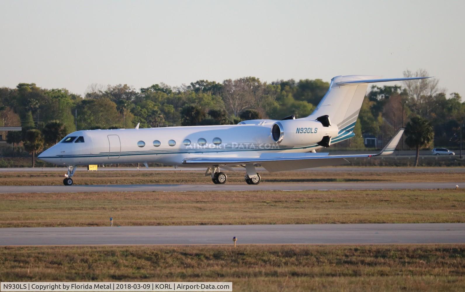 N930LS, 1999 Gulfstream Aerospace G-V C/N 580, ORL spotting 2018