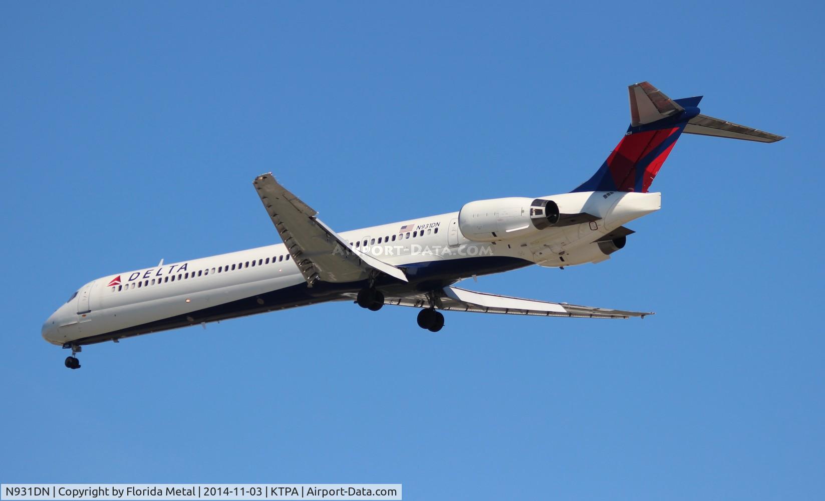 N931DN, 1997 McDonnell Douglas MD-90-30 C/N 53544, TPA spotting 2014