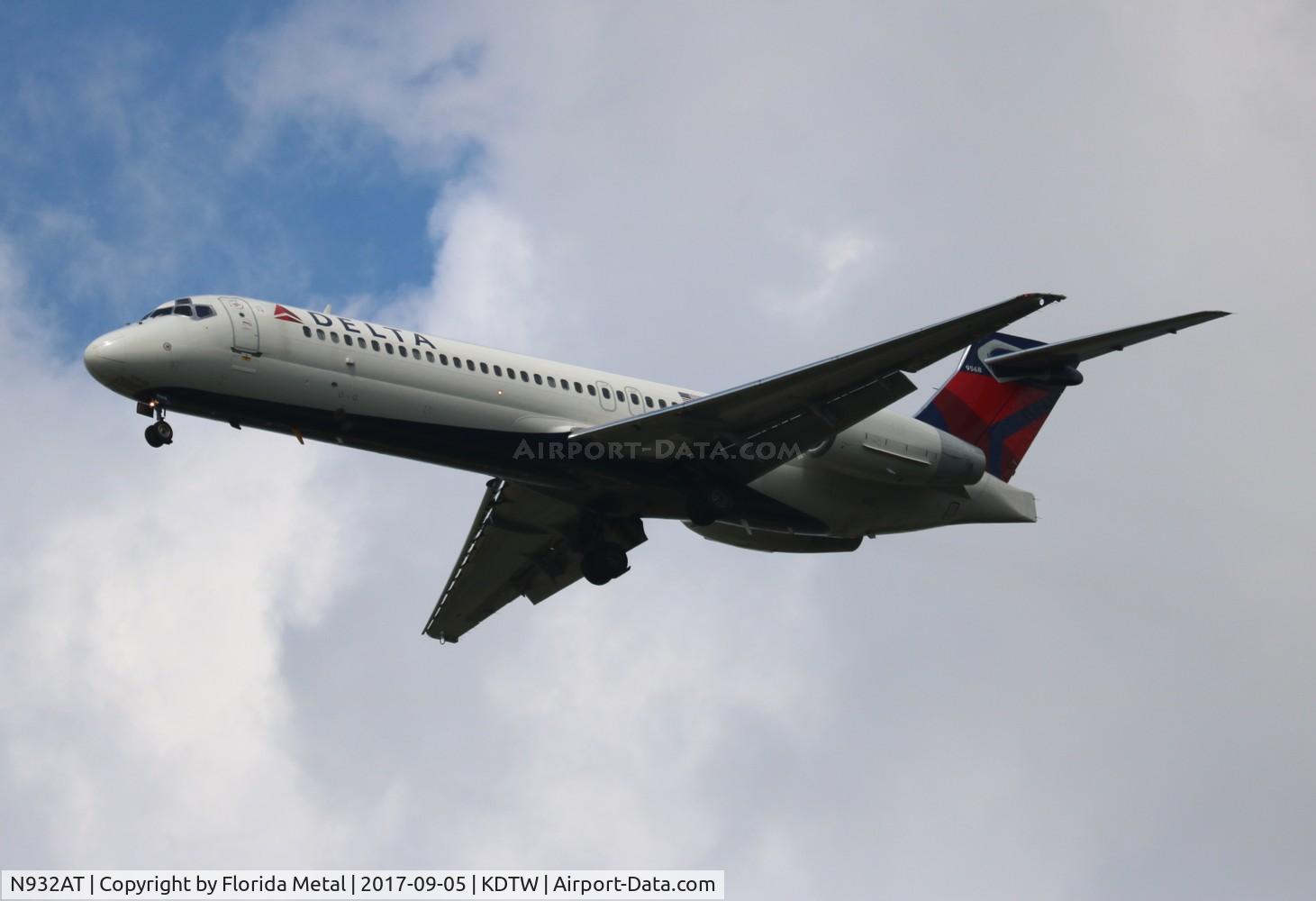 N932AT, 2000 Boeing 717-200 C/N 55073, DTW spotting 2017