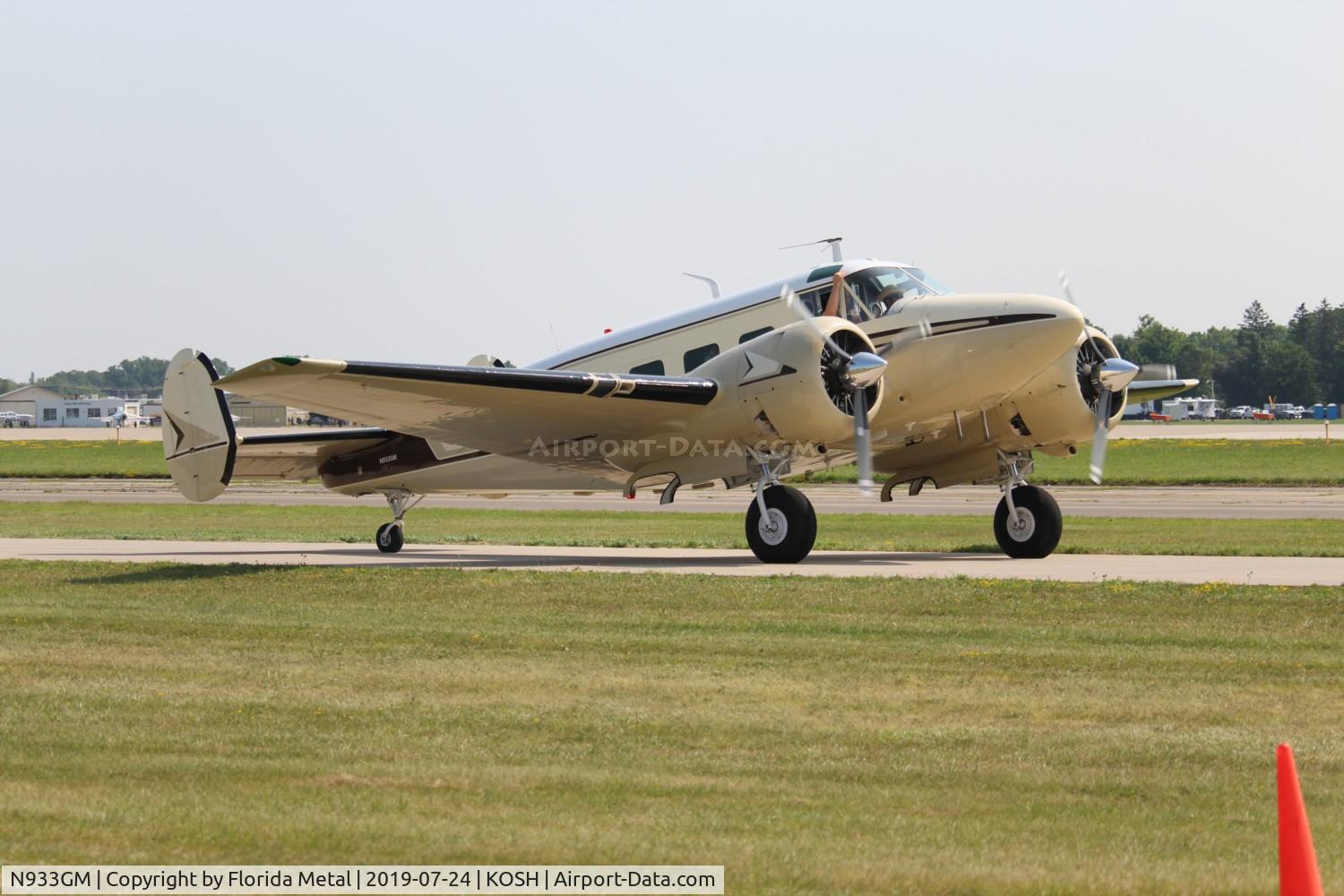 N933GM, 1960 Beech G18S C/N BA-533, EAA OSH 2019