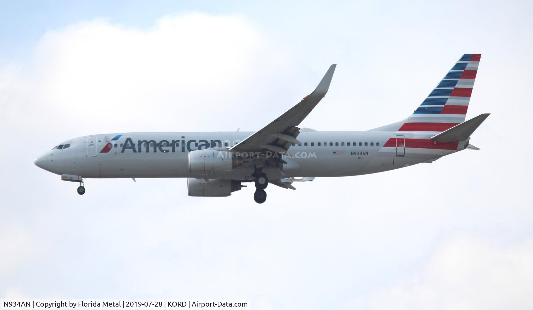 N934AN, 2000 Boeing 737-823 C/N 29531, ORD spotting 2019