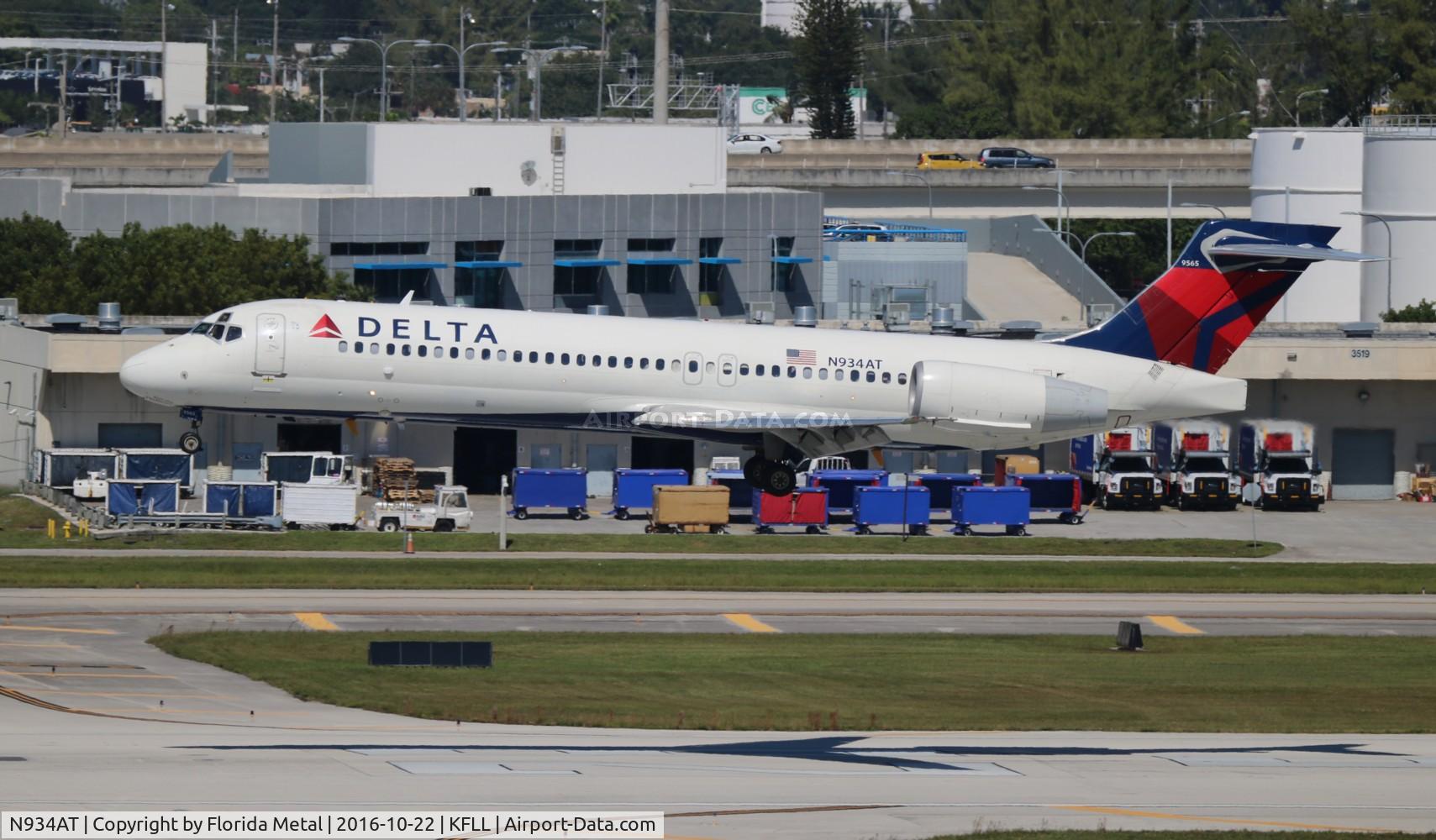 N934AT, 2000 Boeing 717-200 C/N 55070, FLL spotting 2016
