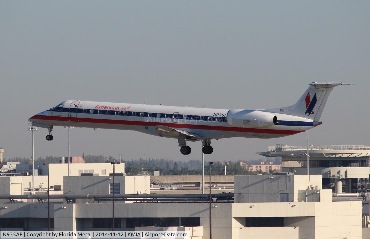 N935AE, 2005 Embraer ERJ-145LR (EMB-145LR) C/N 14500920, MIA spotting 2014