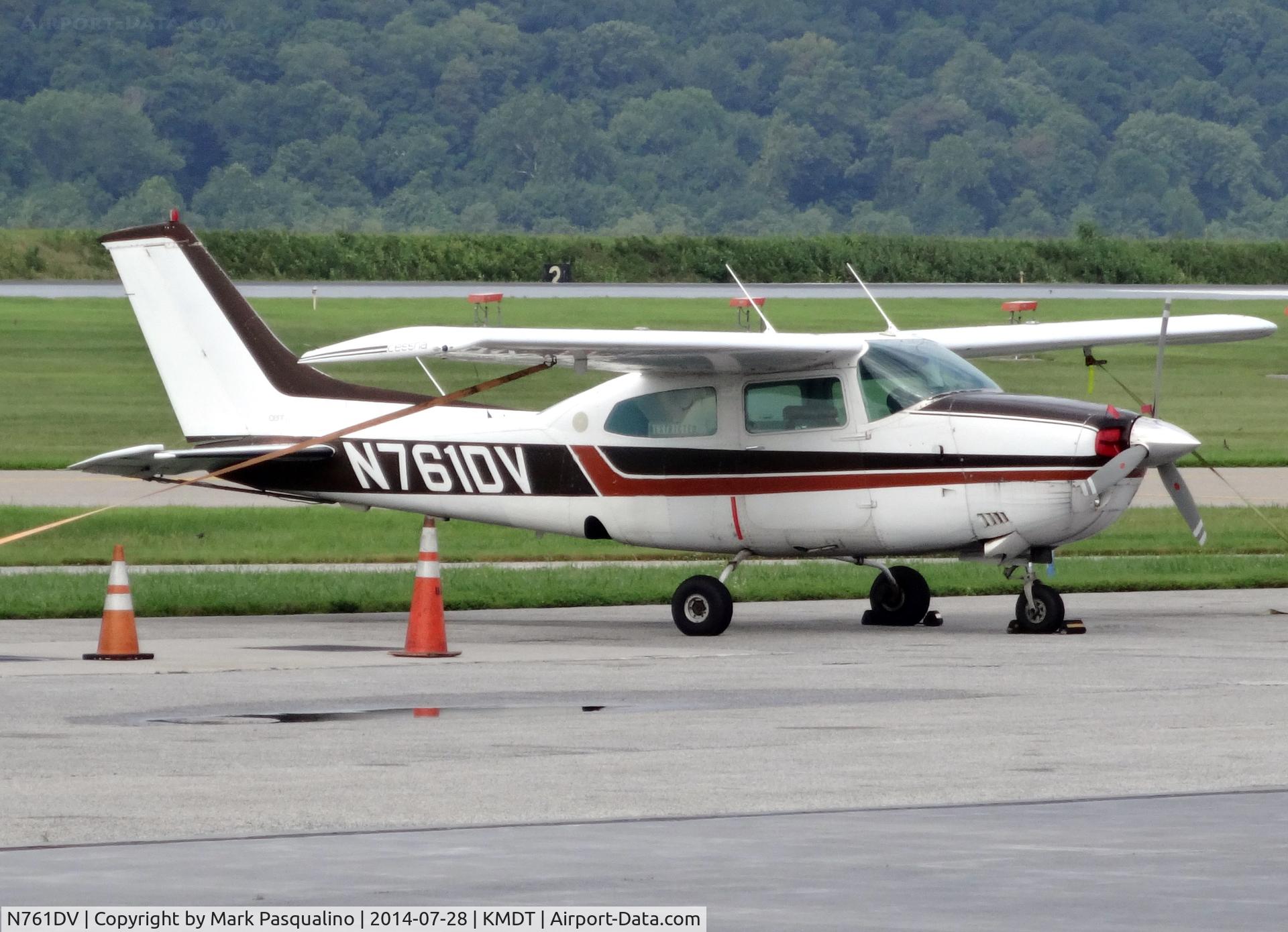 N761DV, 1977 Cessna 210M Centurion C/N 21062182, Cessna 210M