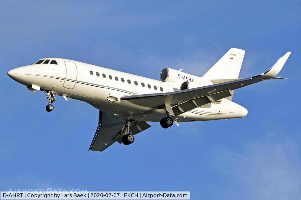 D-AHRT, 2013 Dassault Falcon 900LX C/N 266, Landing from the East for RWY30, Heron Aviation