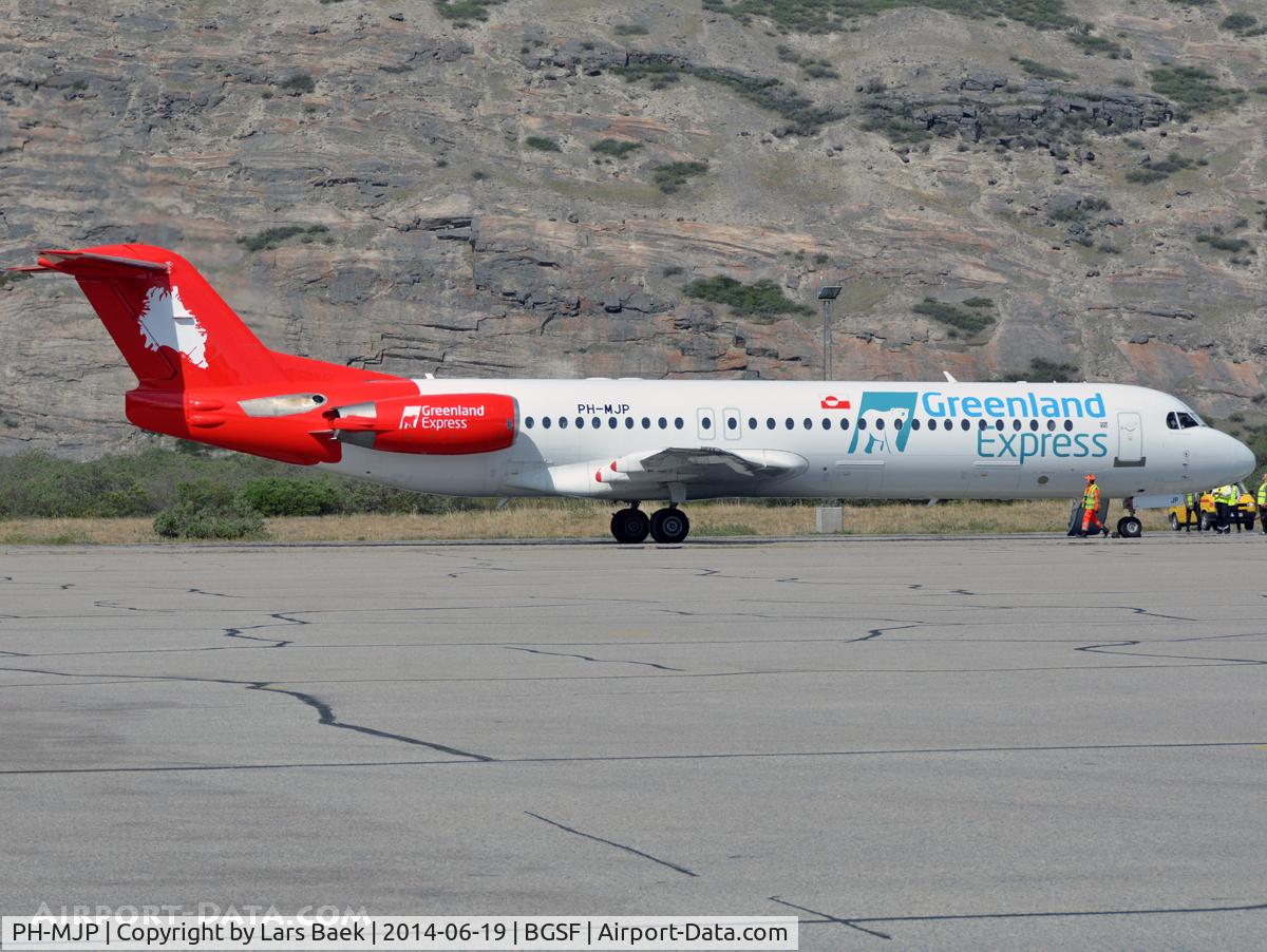 PH-MJP, 1995 Fokker 100 (F-28-0100) C/N 11505, Parked on the Apron in front of the Hangar