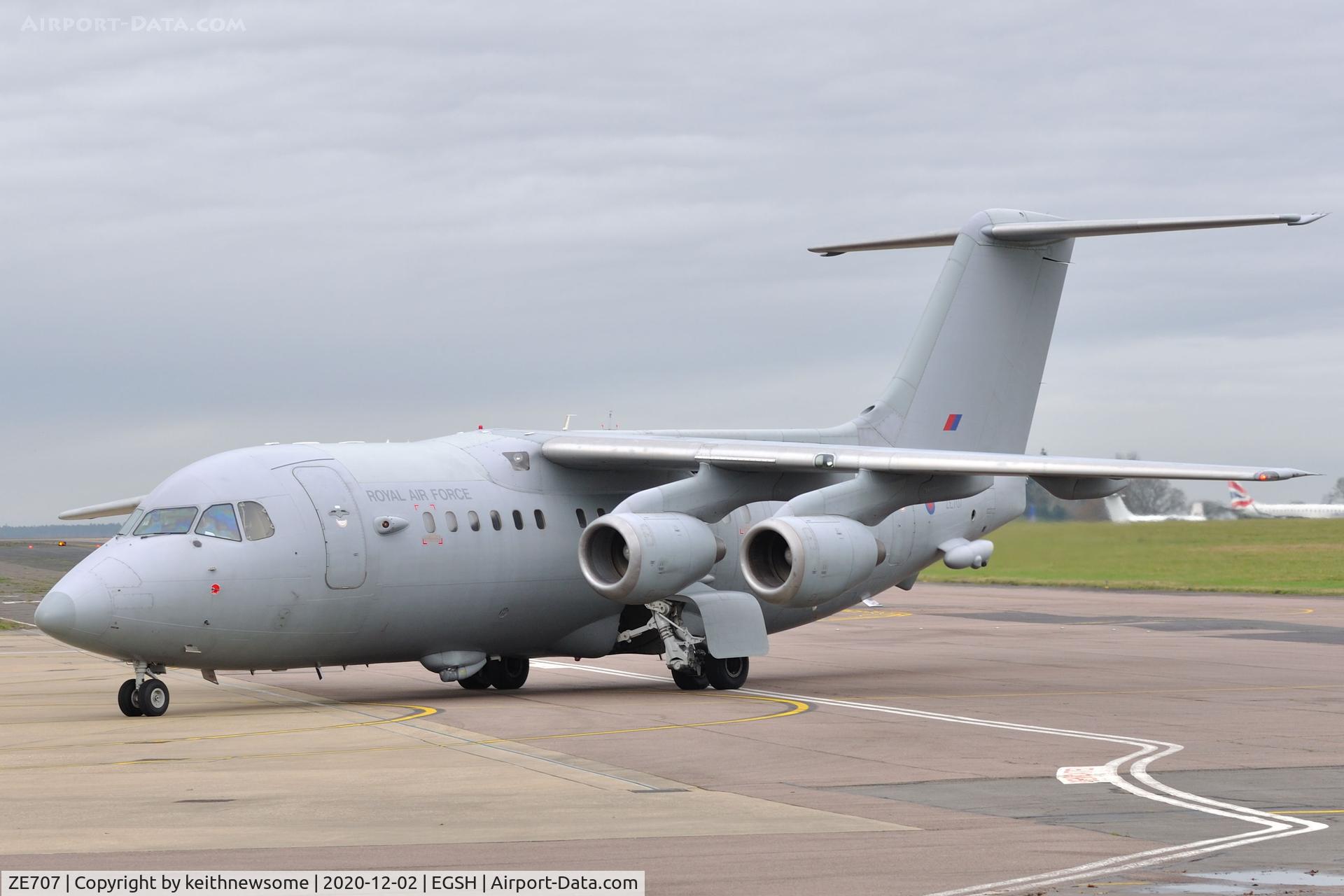 ZE707, 1991 British Aerospace BAe.146-200QC Quick Change C/N E2188, Arriving at SaxonAir.