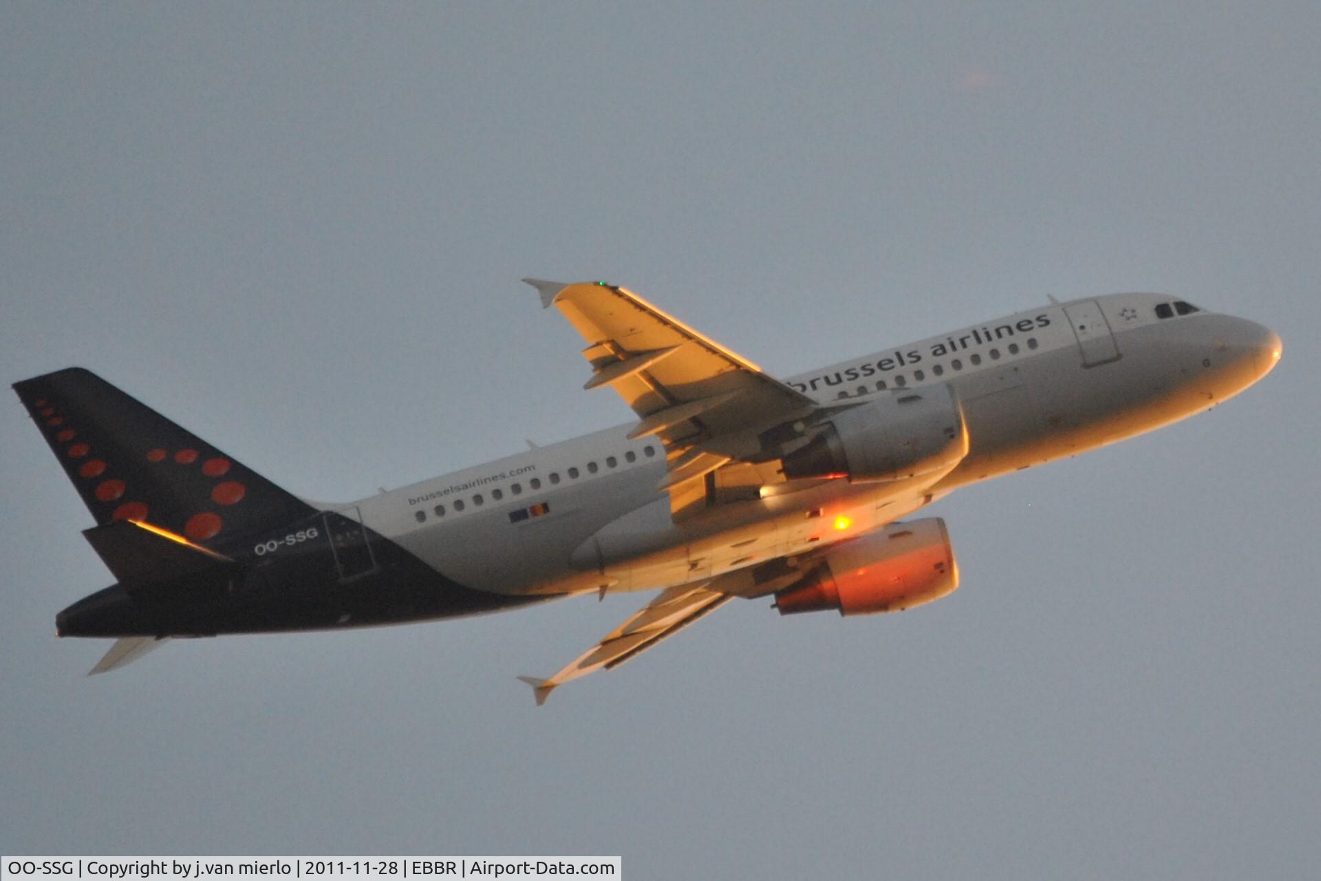 OO-SSG, 2000 Airbus A319-112 C/N 1160, T/O BRU 25R