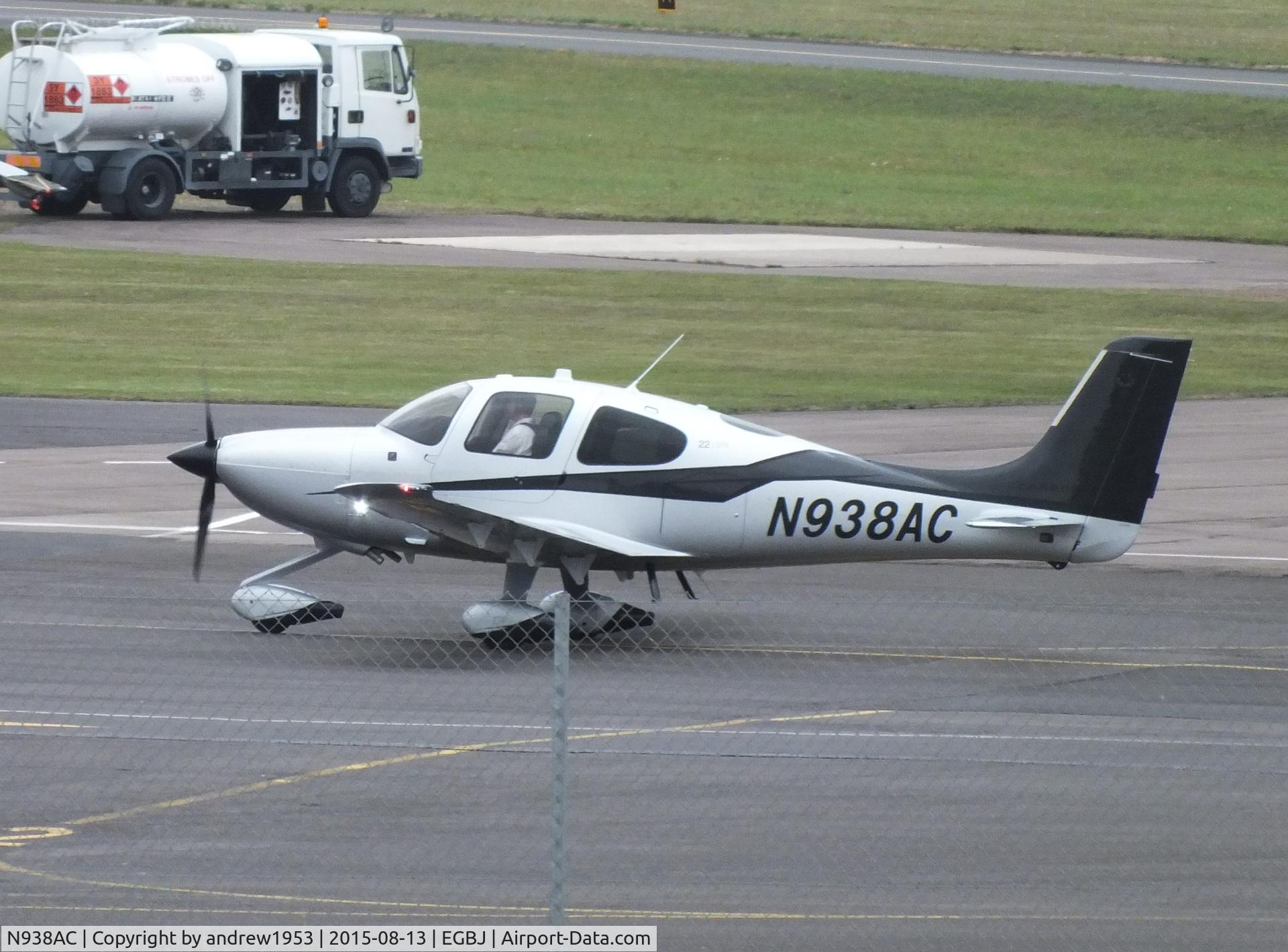 N938AC, 2014 Cirrus SR22 Carbon C/N 4146, N938AC at Gloucestershire Airport.