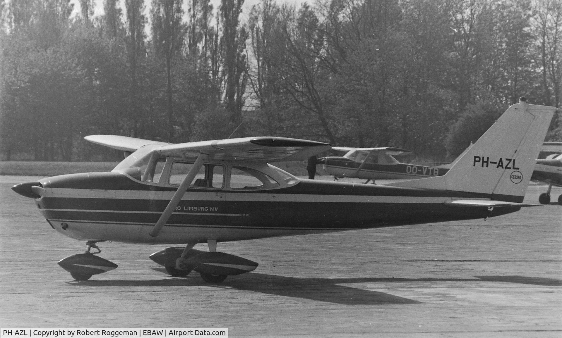 PH-AZL, Cessna F172E C/N F172-0072, MID 1960's.LIMBURG NV.