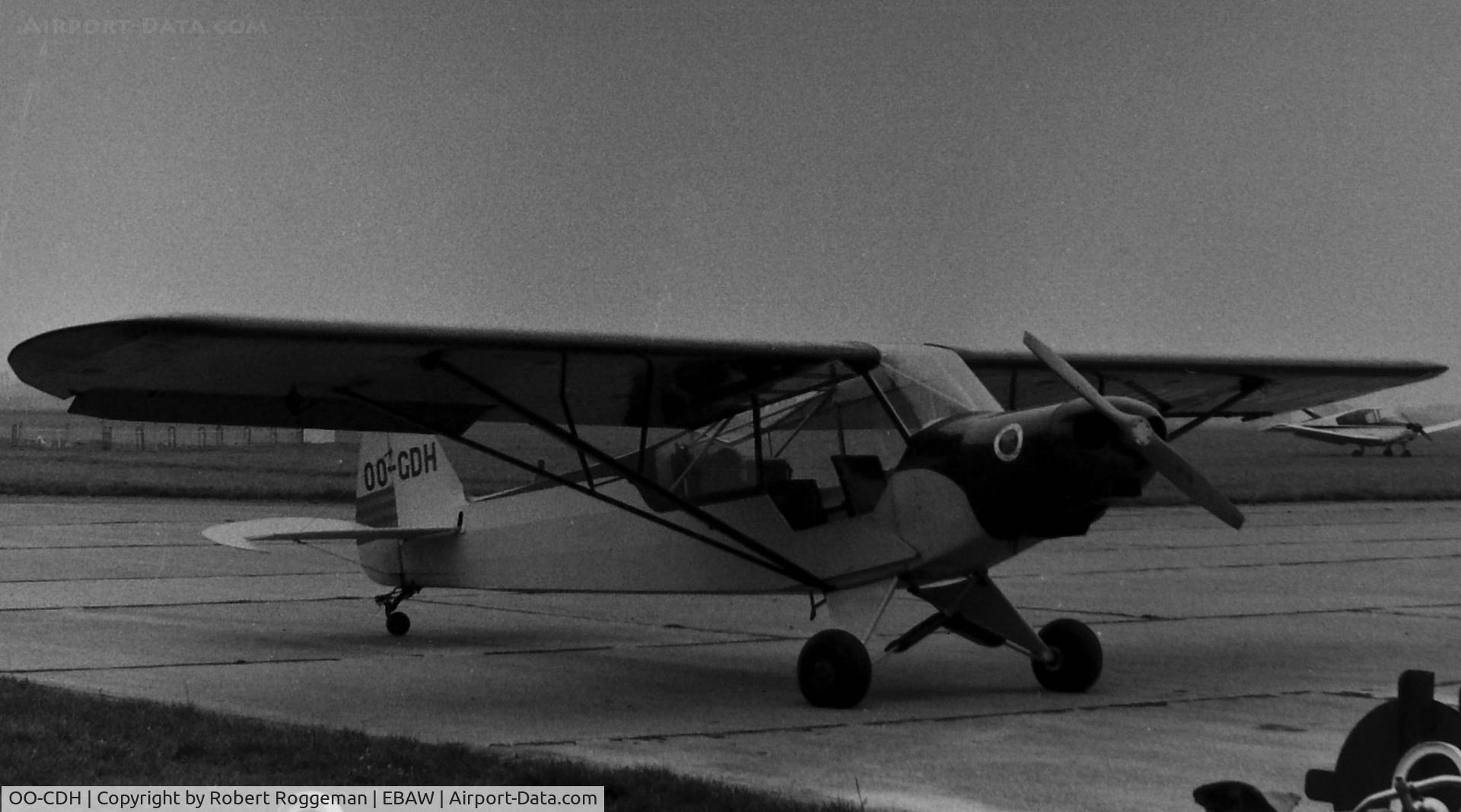 OO-CDH, Piper PA-12 Super Cruiser C/N 12-2319, MID 1960's.
