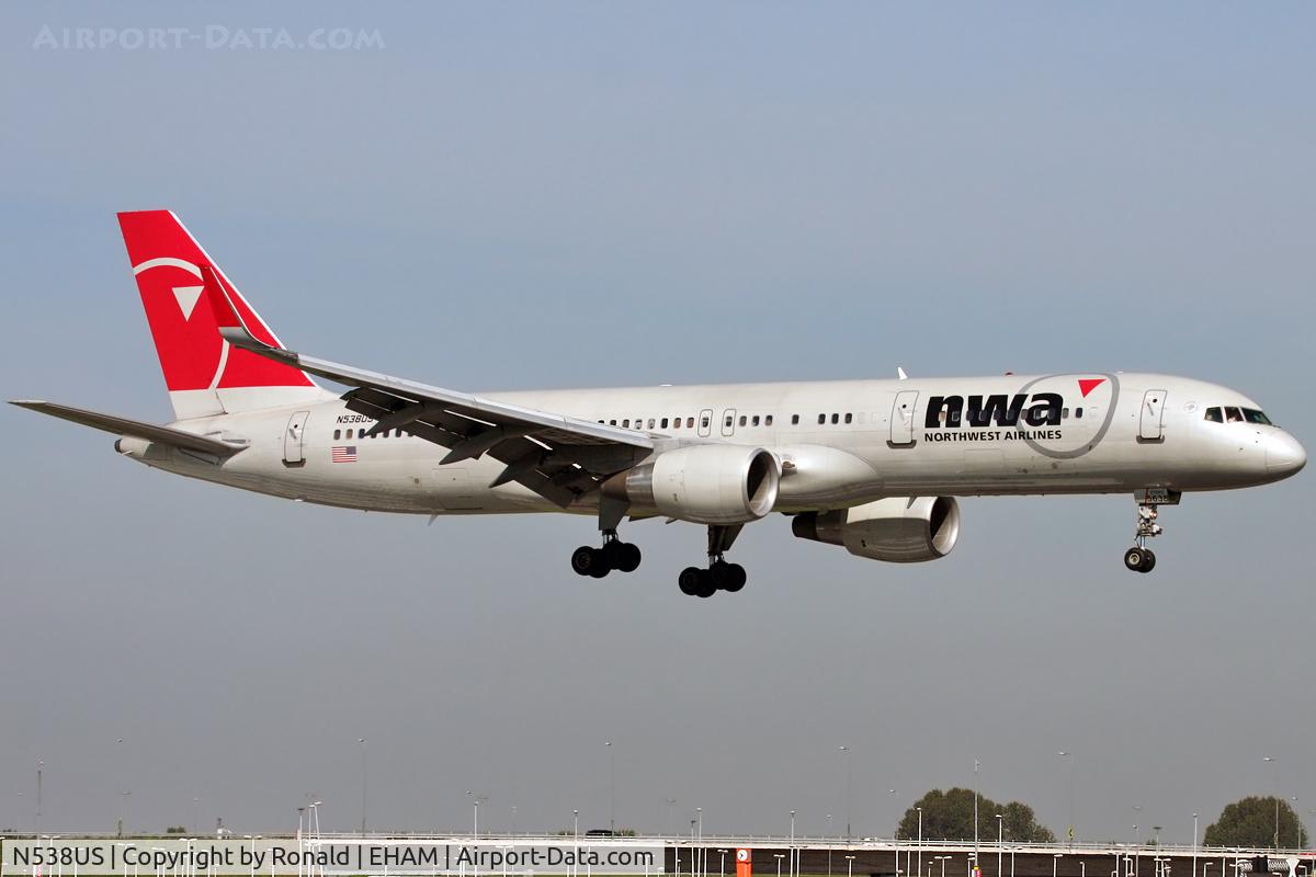 N538US, 1996 Boeing 757-251 C/N 26485, at spl