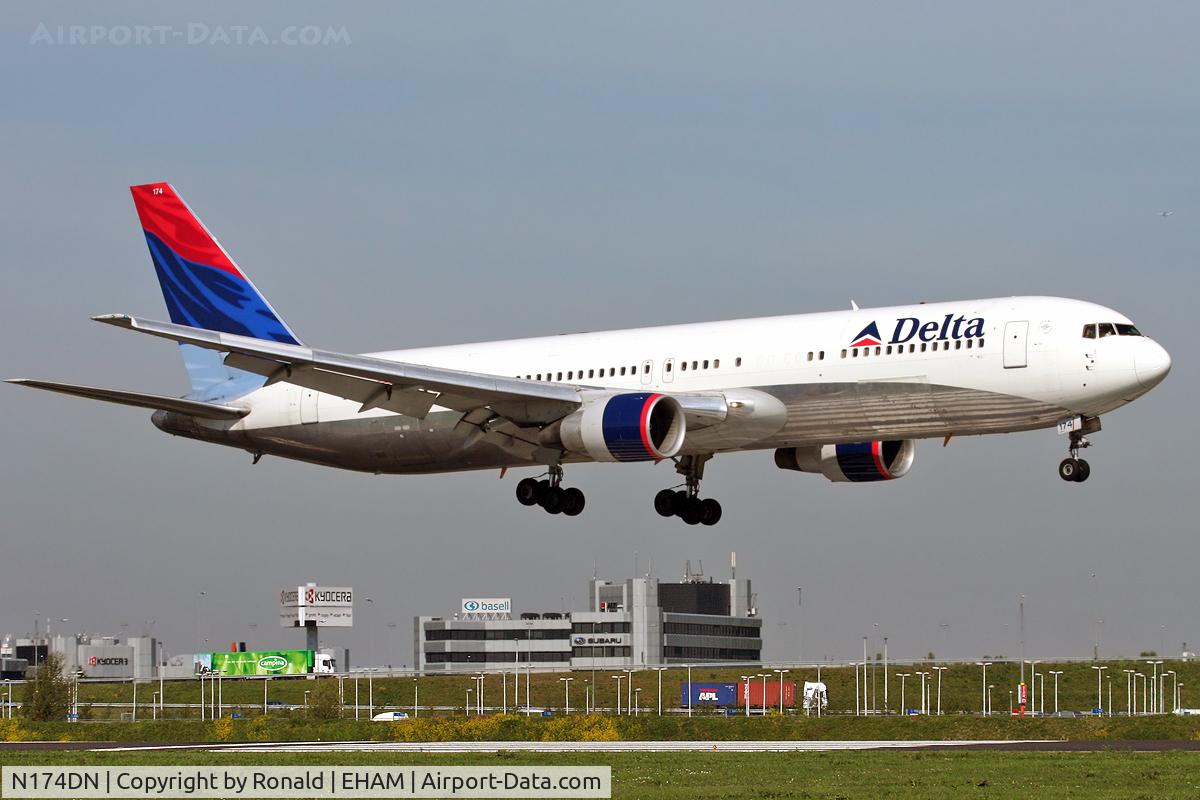 N174DN, 1990 Boeing 767-332 C/N 24802, at spl