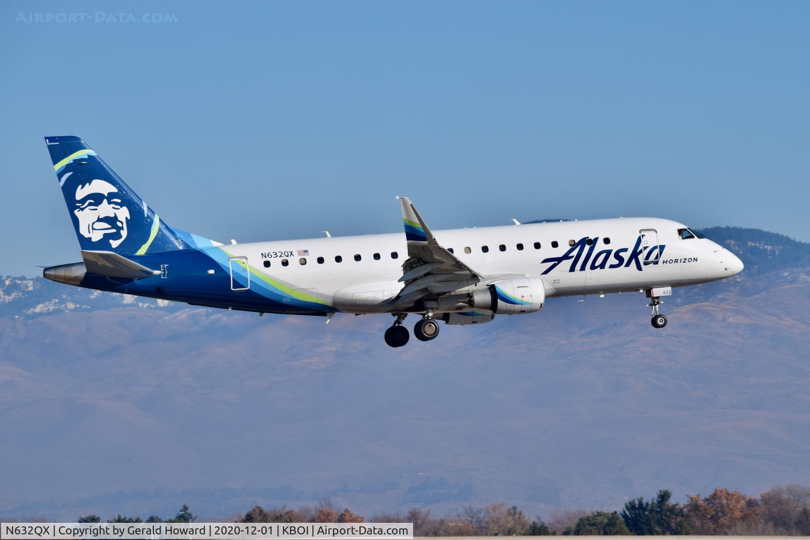 N632QX, 2018 Embraer 175LR (ERJ-170-200LR) C/N 17000718, Landing 10L.