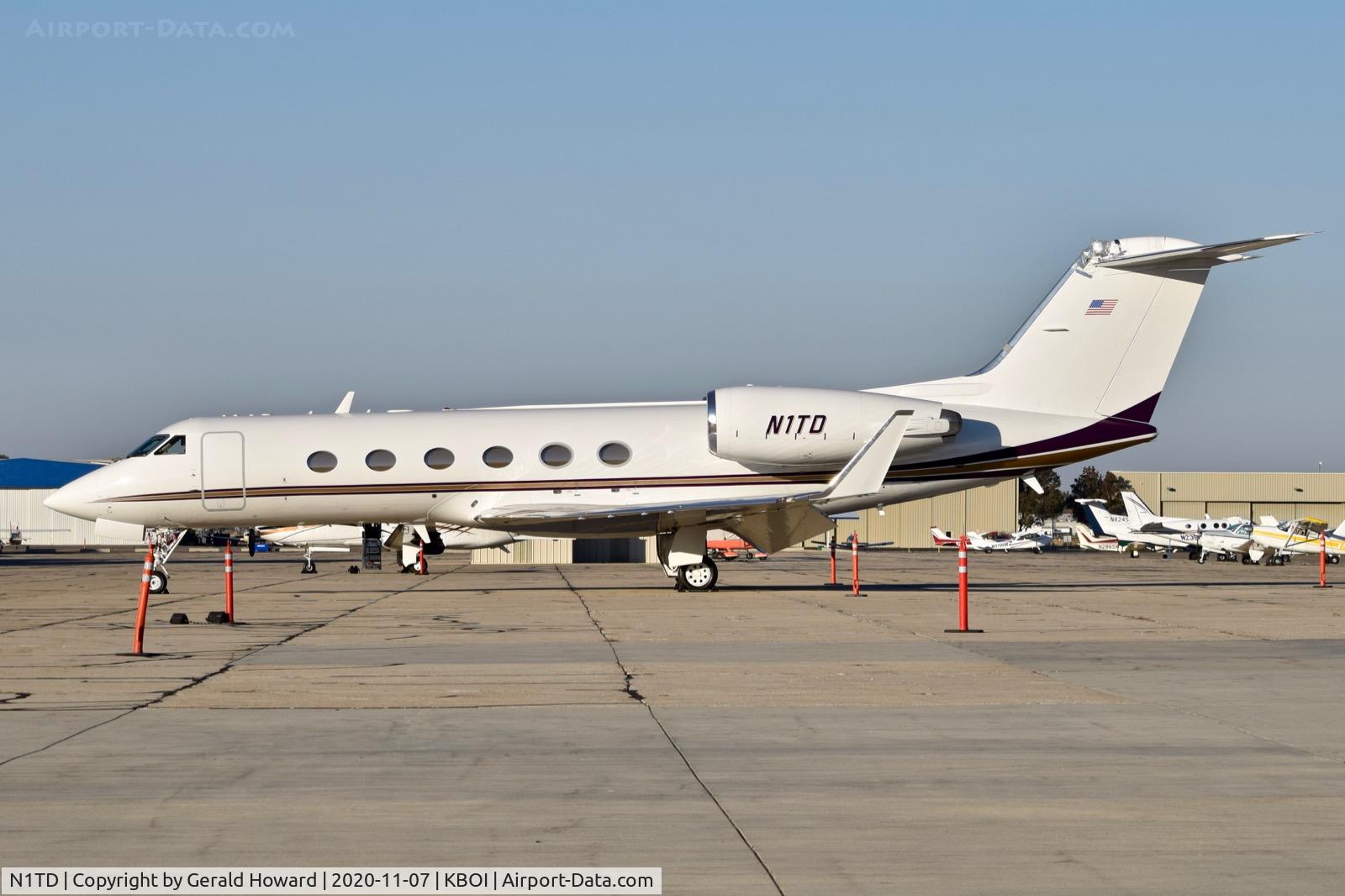 N1TD, 1990 Gulfstream G-IV C/N 1133, Parked on south GA ramp.