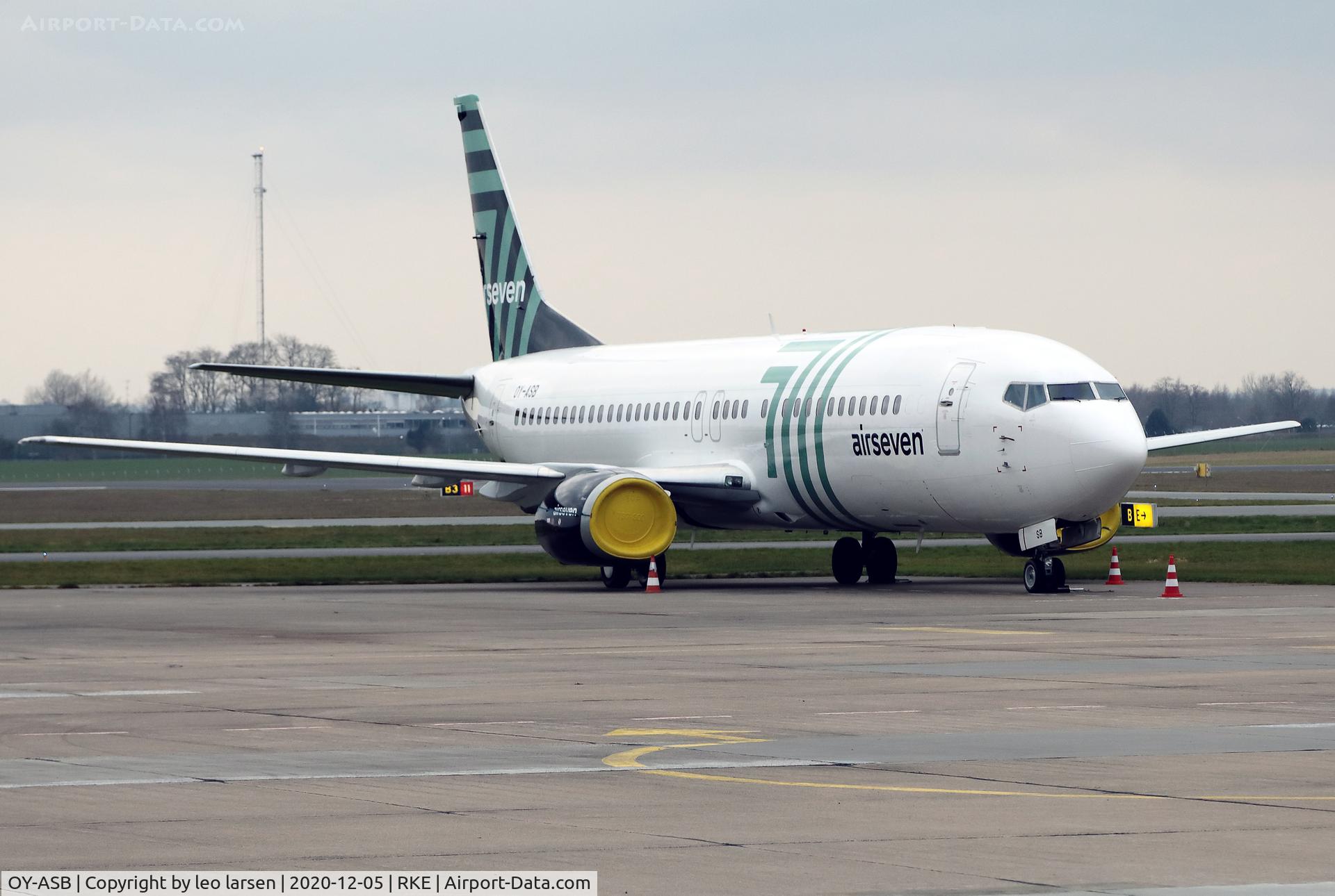 OY-ASB, 1992 Boeing 737-430 C/N 27007, Roskilde 5.12.2020