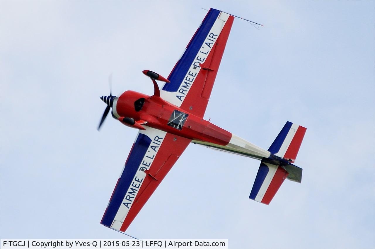 F-TGCJ, Extra EA-330SC C/N 05, Extra 330SC, French Air Force aerobatic team, On display, La Ferté-Alais (LFFQ) air show 2015