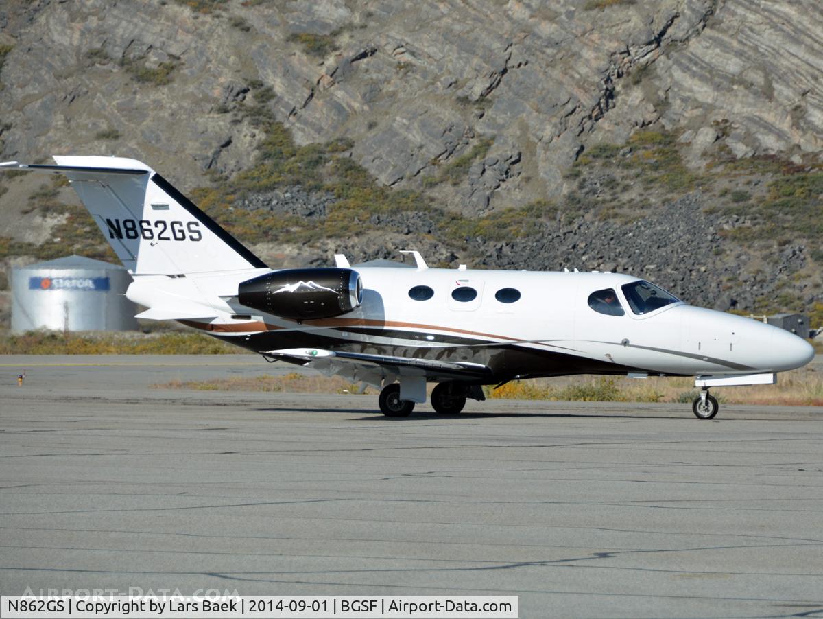 N862GS, 2012 Cessna 510 Citation Mustang C/N 510-0406, Taxing on the Apron