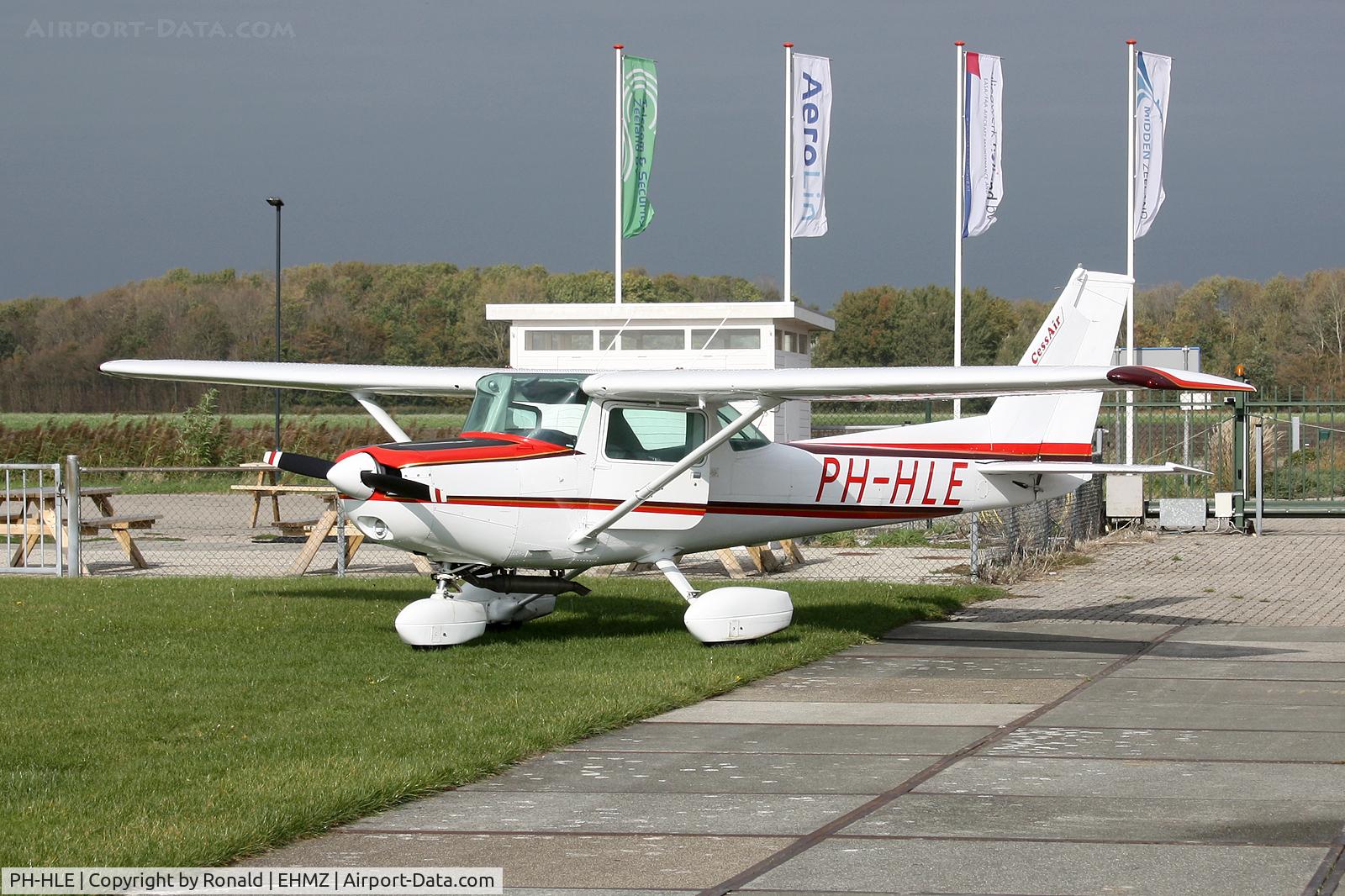 PH-HLE, 1979 Cessna 152 C/N 15283822, at ehmz