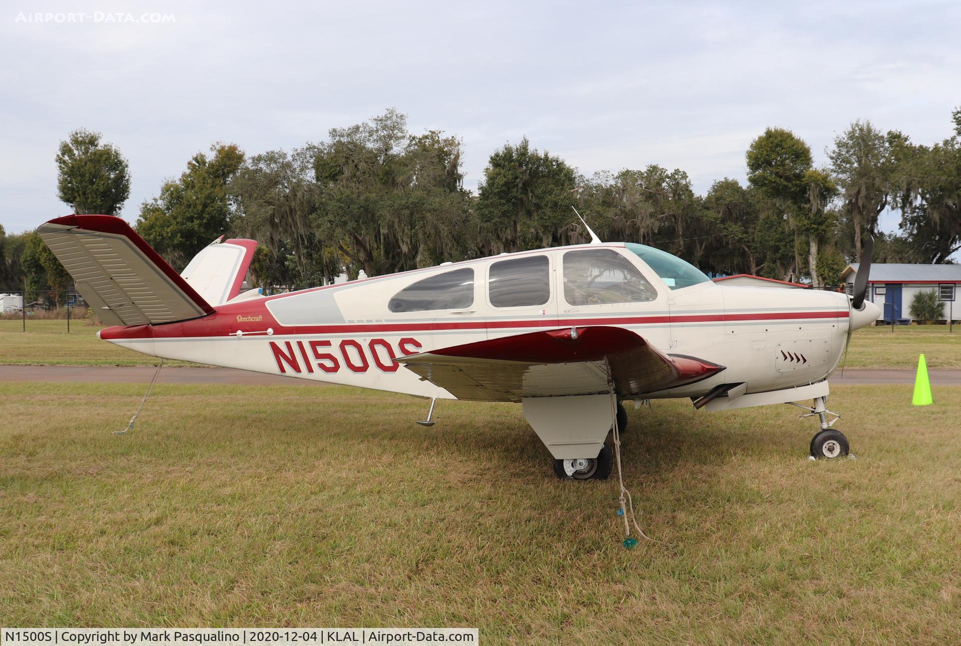 N1500S, 1961 Beech P35 Bonanza C/N D-6897, Beech P35