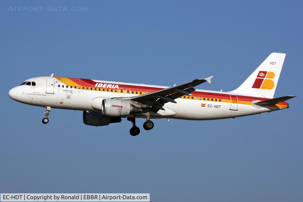 EC-HDT, 1999 Airbus A320-214 C/N 1119, at bru