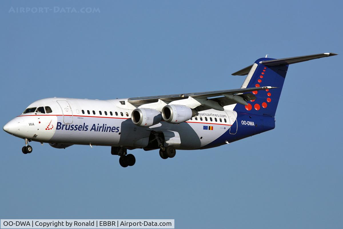 OO-DWA, 1997 British Aerospace Avro 146-RJ100 C/N E3308, at bru