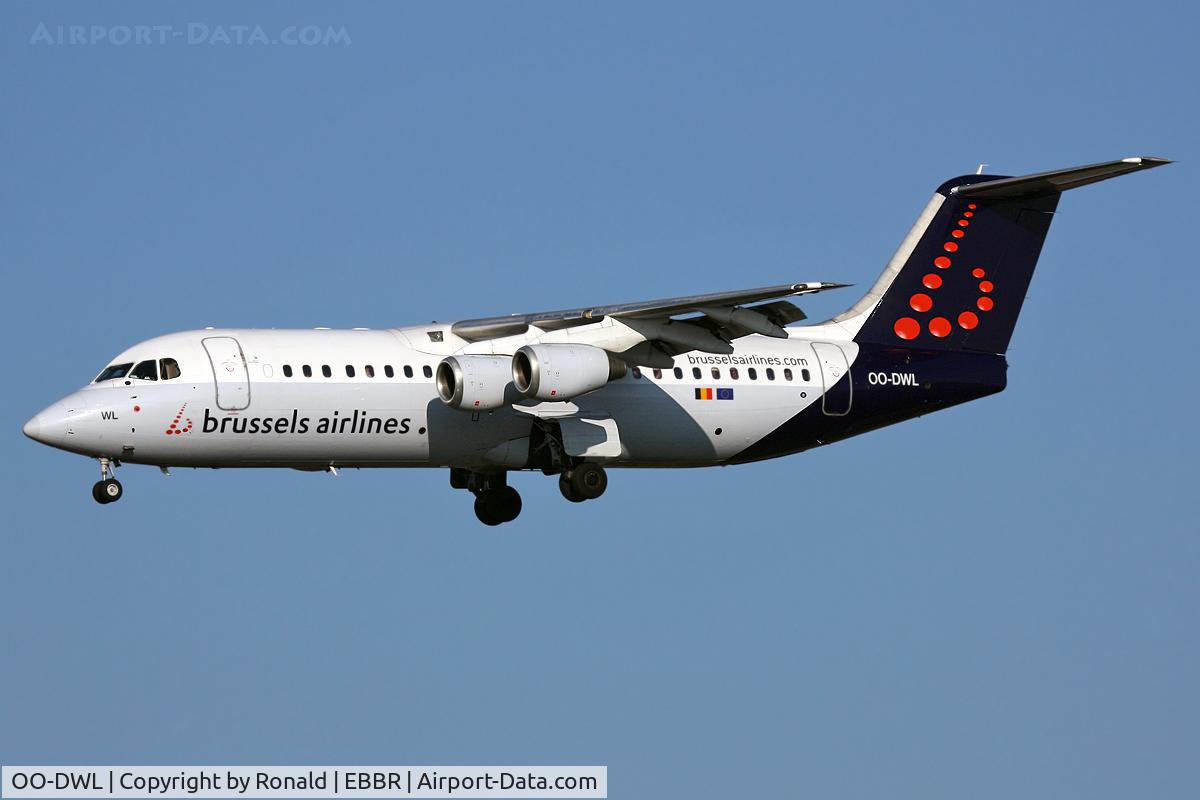 OO-DWL, 1999 British Aerospace Avro 146-RJ100 C/N E3361, at bru