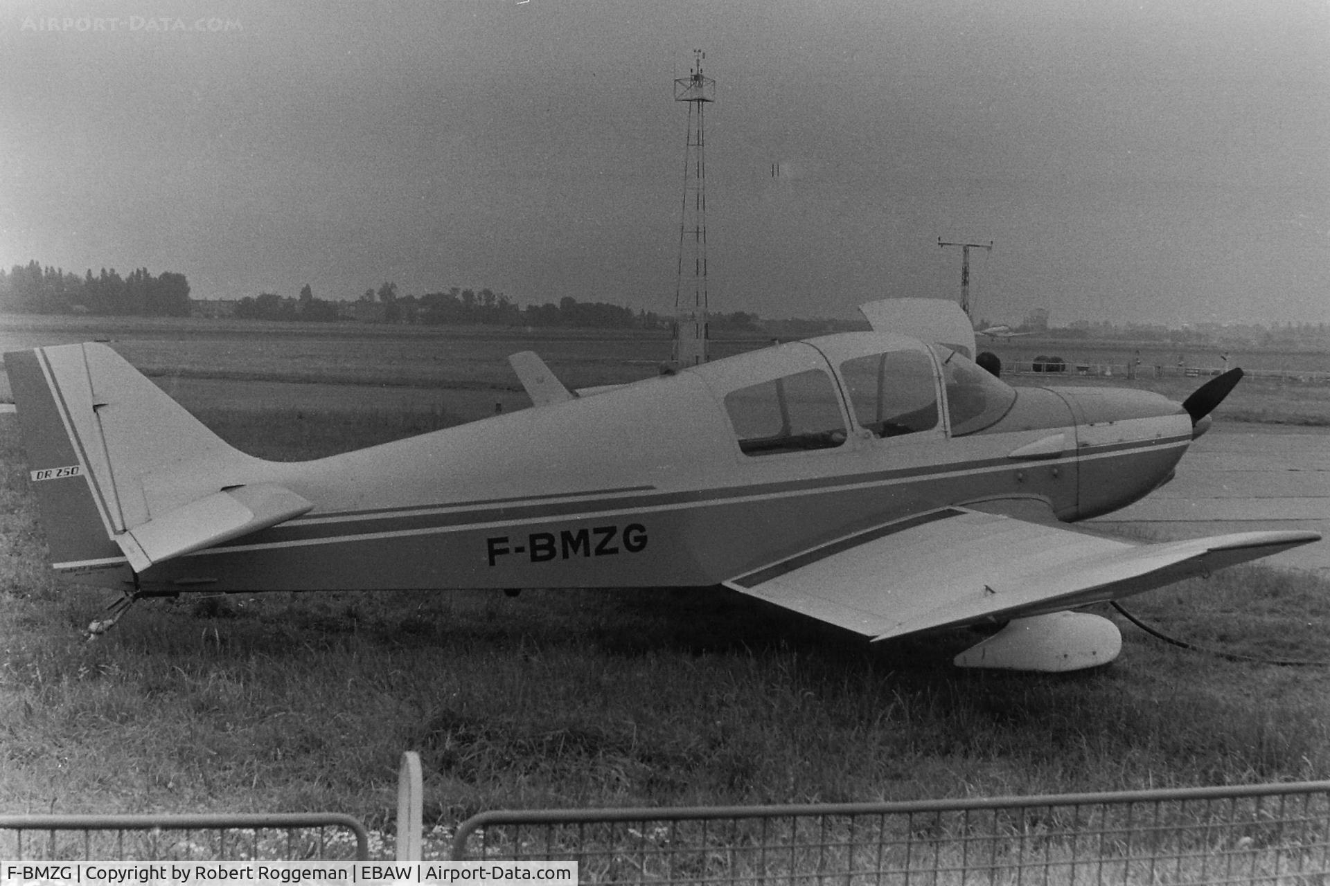F-BMZG, CEA Jodel DR-250-160 Capitaine C/N 6, 1964.