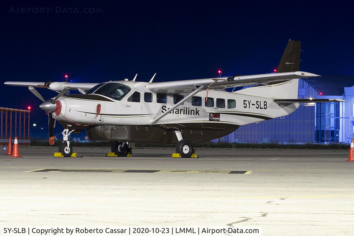 5Y-SLB, 1995 Cessna 208B Grand Caravan C/N 208B-0394, Park 2