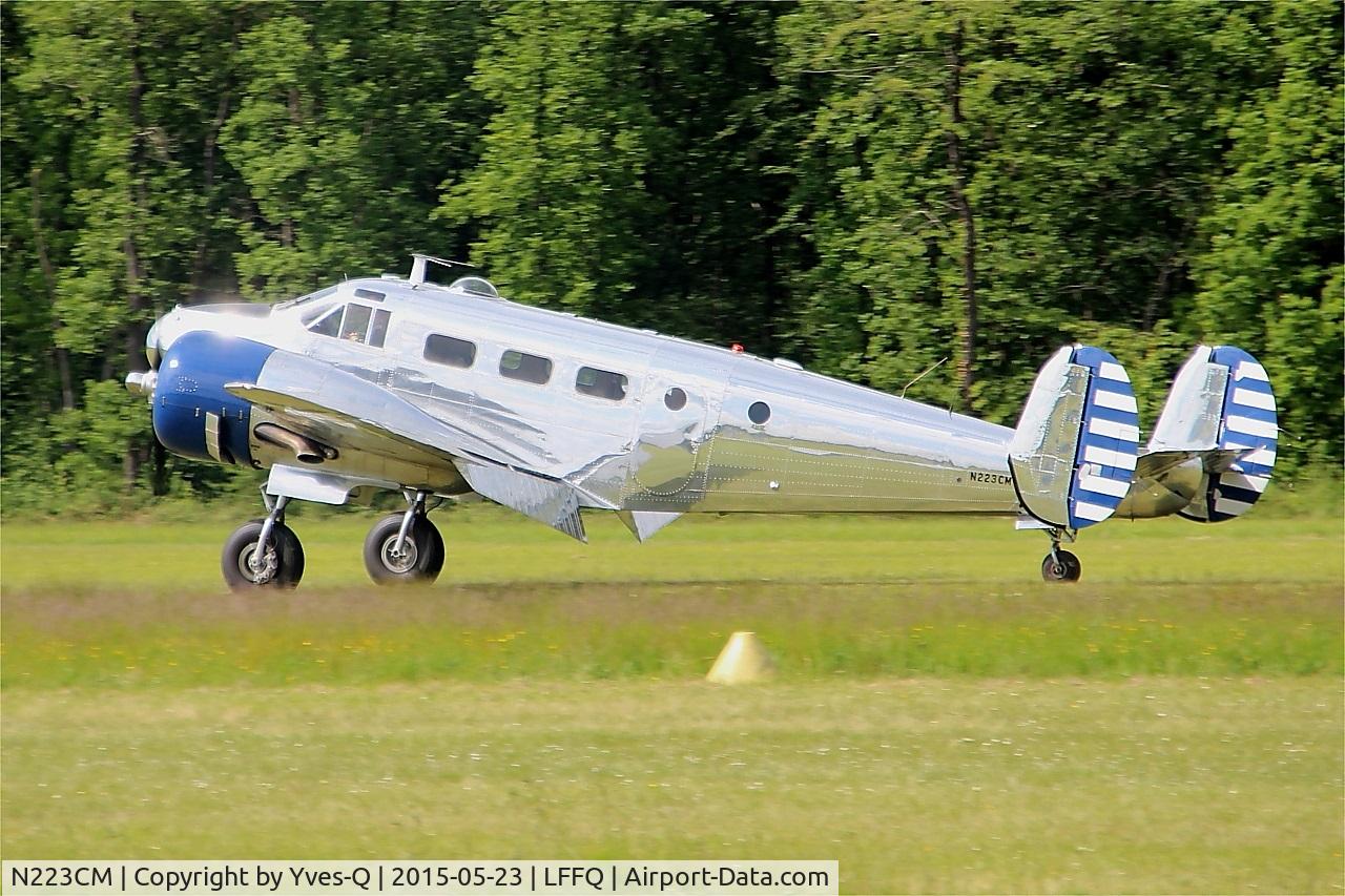 N223CM, 1952 Beech D18S C/N CA223, Beech D18S, Landing, La Ferté-Alais airfield (LFFQ) Airshow 2015