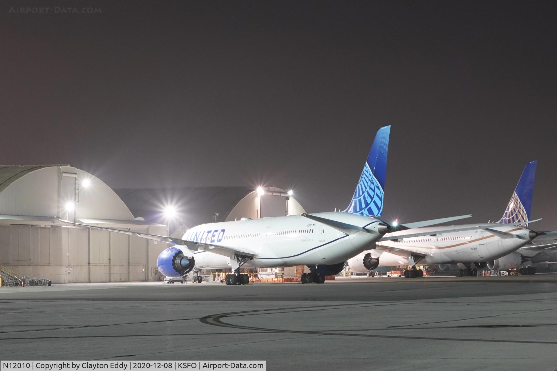 N12010, 2019 Boeing 787-10 Dreamliner C/N 40926, SFO 2020.