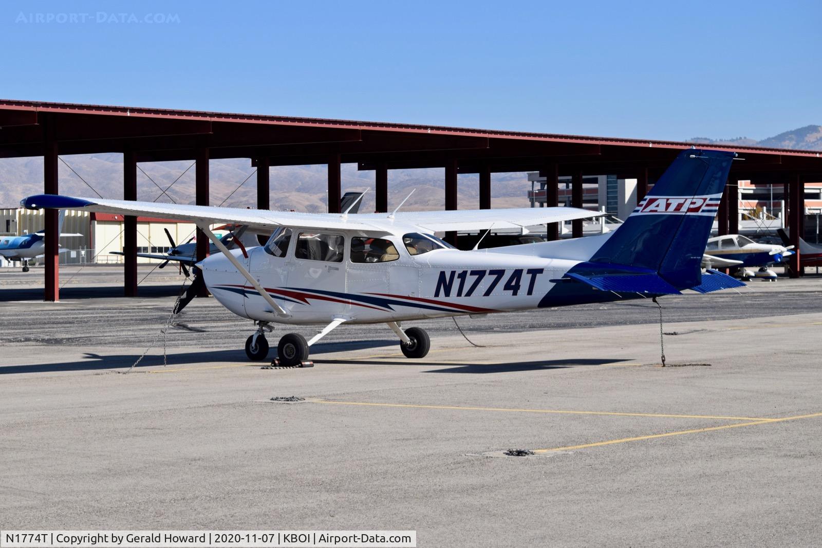 N1774T, 2017 Cessna 172S C/N 172S12111, Parked on north GA ramp.